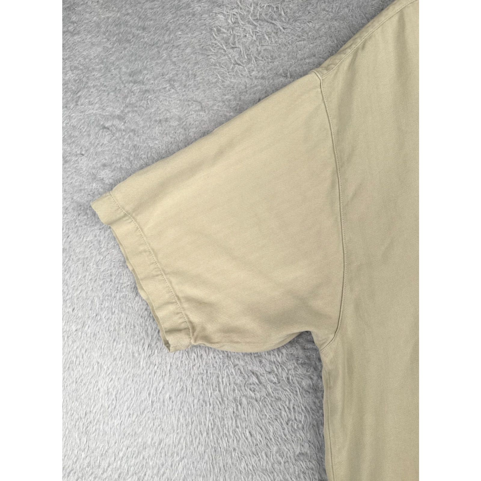 Tommy Bahama VINTAGE Tommy Bahama Shirt Men Large Beige Vertical Stripe 100% Silk Button Up Casual Resort 90s Mens Beach Hawaii Size US L / EU 52-54 / 3 - 3 Thumbnail