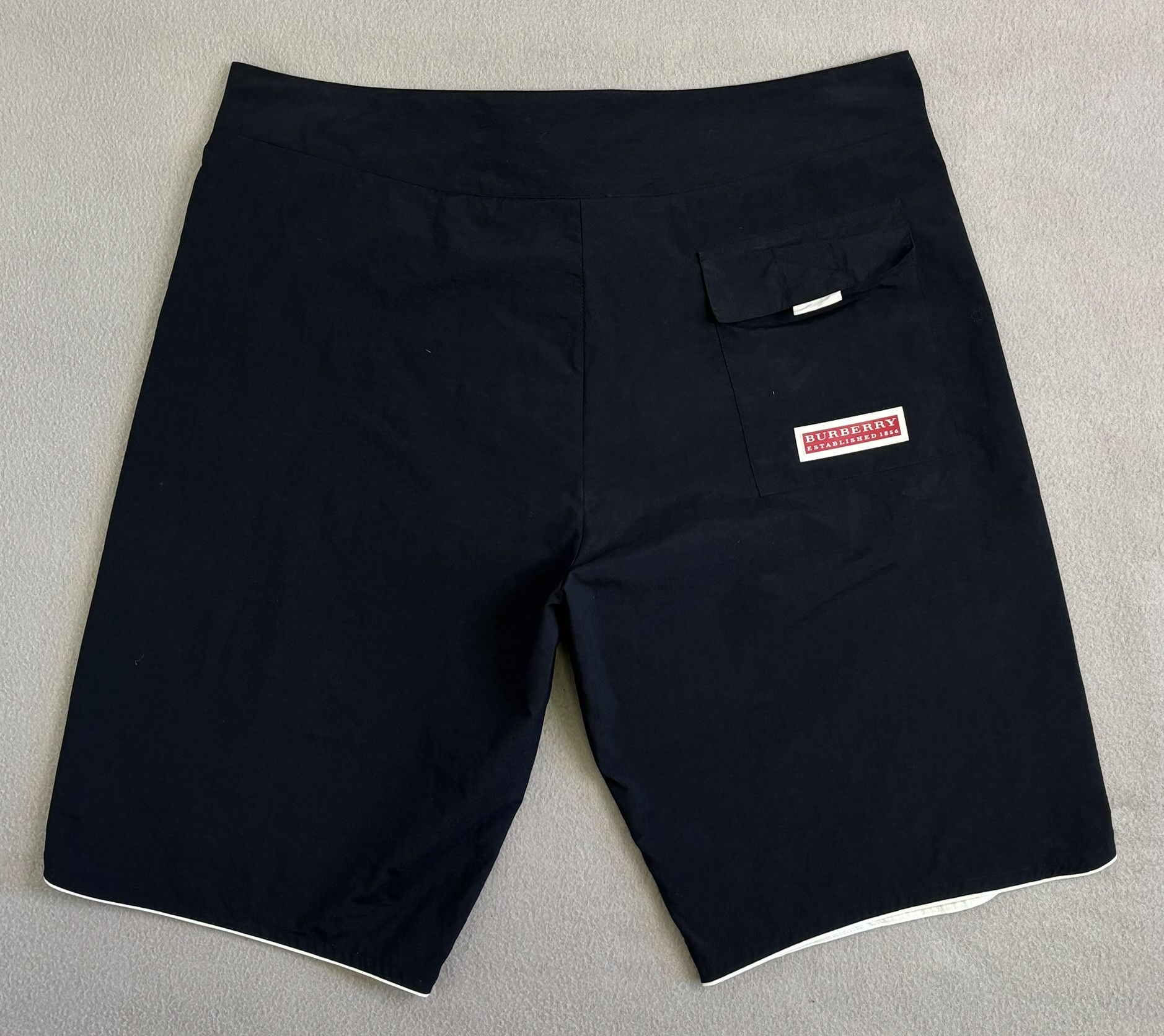Burberry Burberry Black shorts size L Size US 35 - 7 Thumbnail