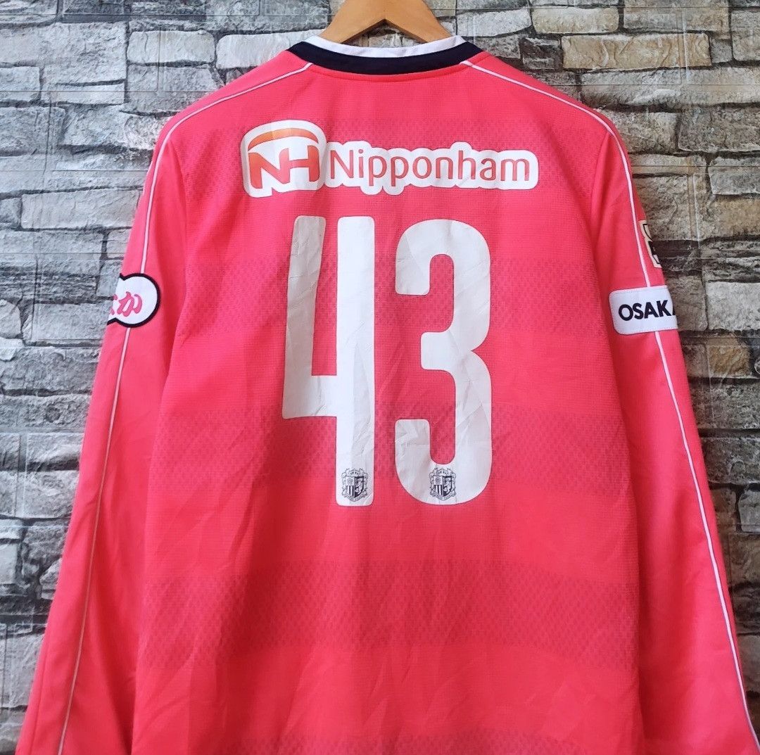 Puma 2016 CEREZO OSAKA HOME JERSEY Size US M / EU 48-50 / 2 - 4 Thumbnail