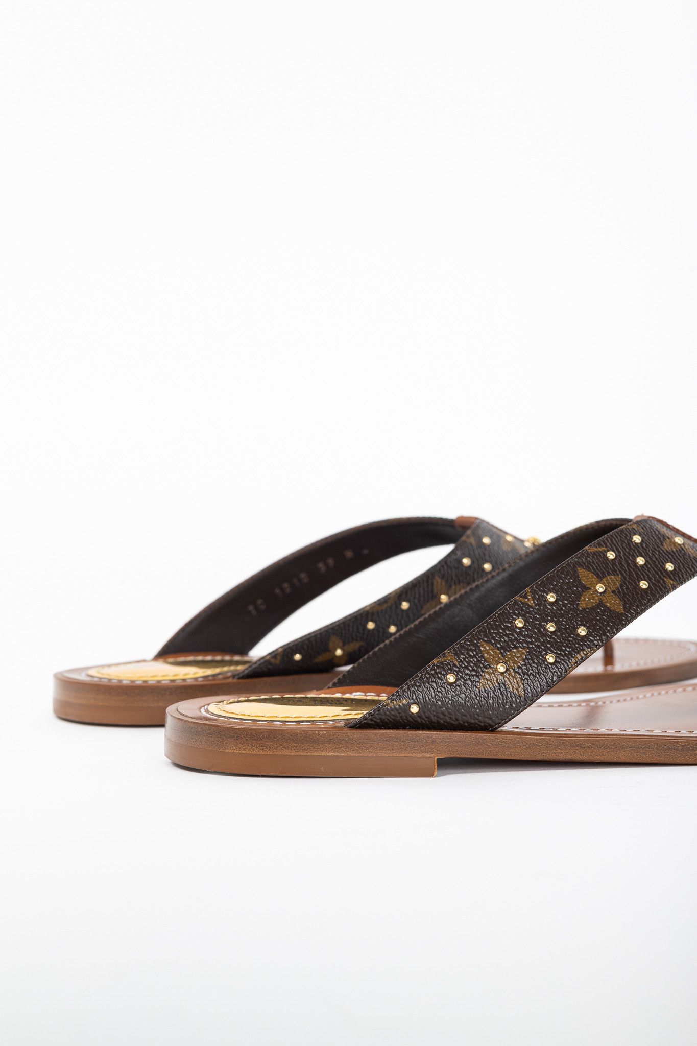 Louis Vuitton Louis Vuitton Sunny Monogram Studded Flat Thong Sandals Size US 8.5 / IT 38.5 - 10 Thumbnail