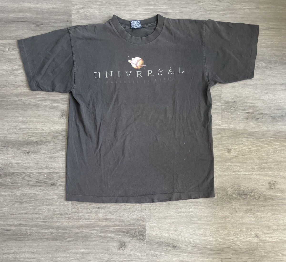 Vintage Vintage Big Ball “Universal Baseball Is Life” T-shirt(Sz.XL) Size US XL / EU 56 / 4 - 1 Thumbnail
