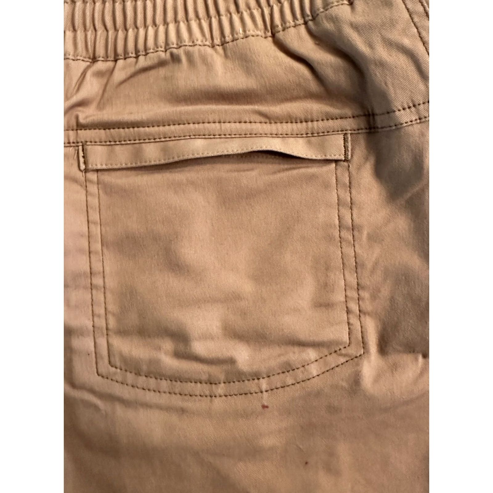 Mountain Hardwear VINTAGE Mountain Hardwear Women’s Khaki Nylon Cargo Shorts Size 2 4” Inseam Size 24" / US 00 / IT 34 - 8 Thumbnail