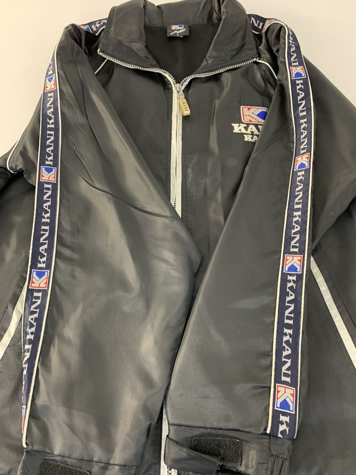 Karl Kani Karl Kani Big Embroidery Logo Side Tape Jacket Windbreaker Size US L / EU 52-54 / 3 - 4 Thumbnail