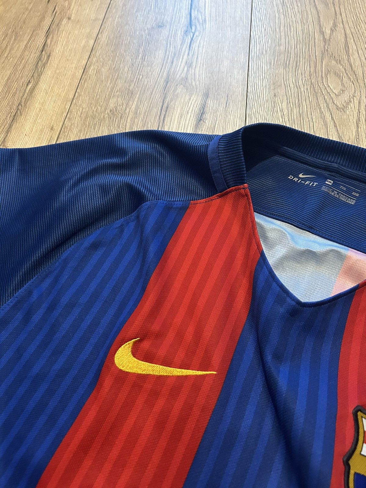 Nike × Vintage Soccer Jersey Kit Nike FC Barcelona 2016/17 Home #10 Messi Size US XL / EU 56 / 4 - 10 Thumbnail