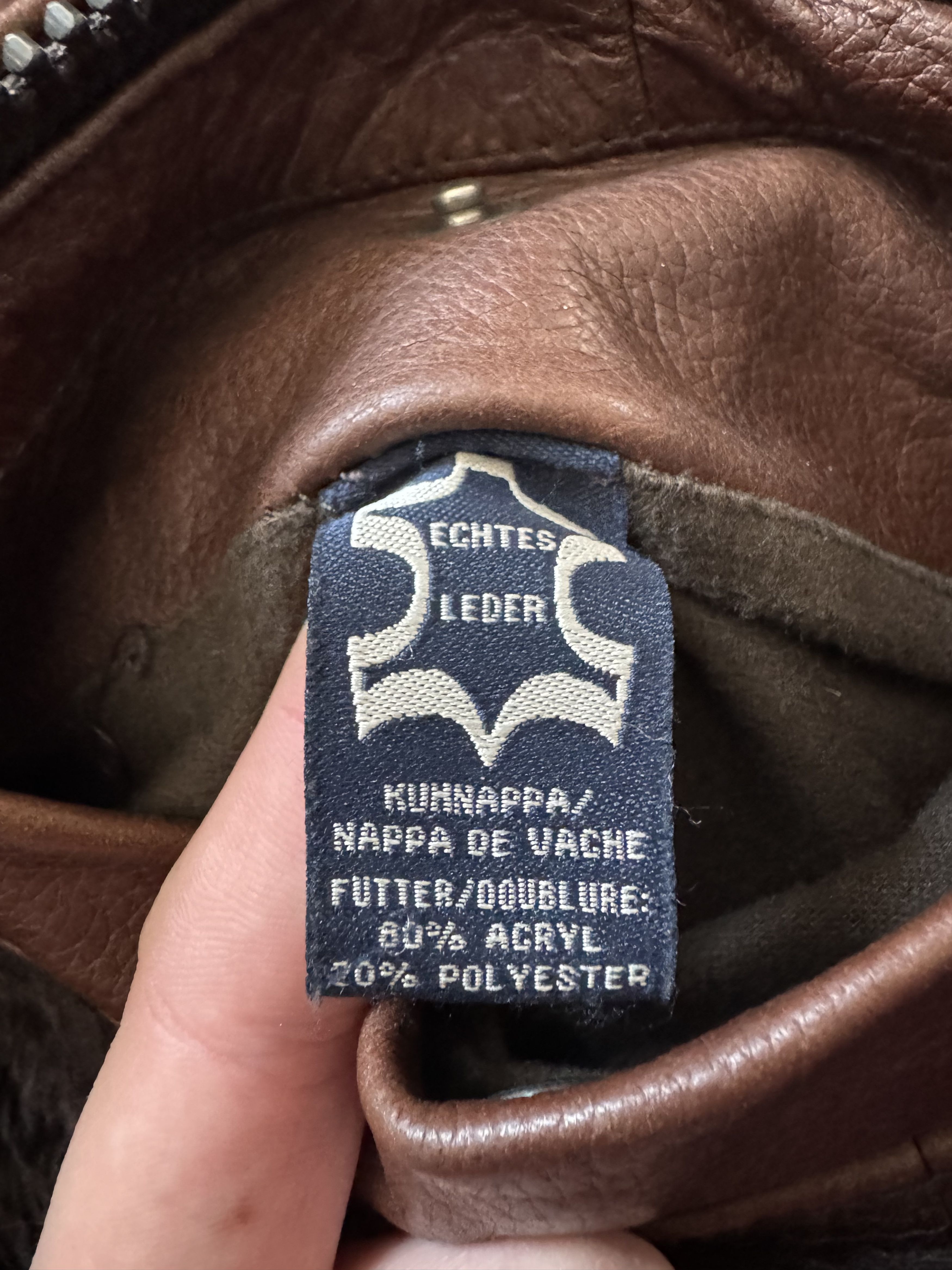 Leather Vintage A2 Leather Bomber Jacket with Faux Fur Lining Size US L / EU 52-54 / 3 - 16 Thumbnail