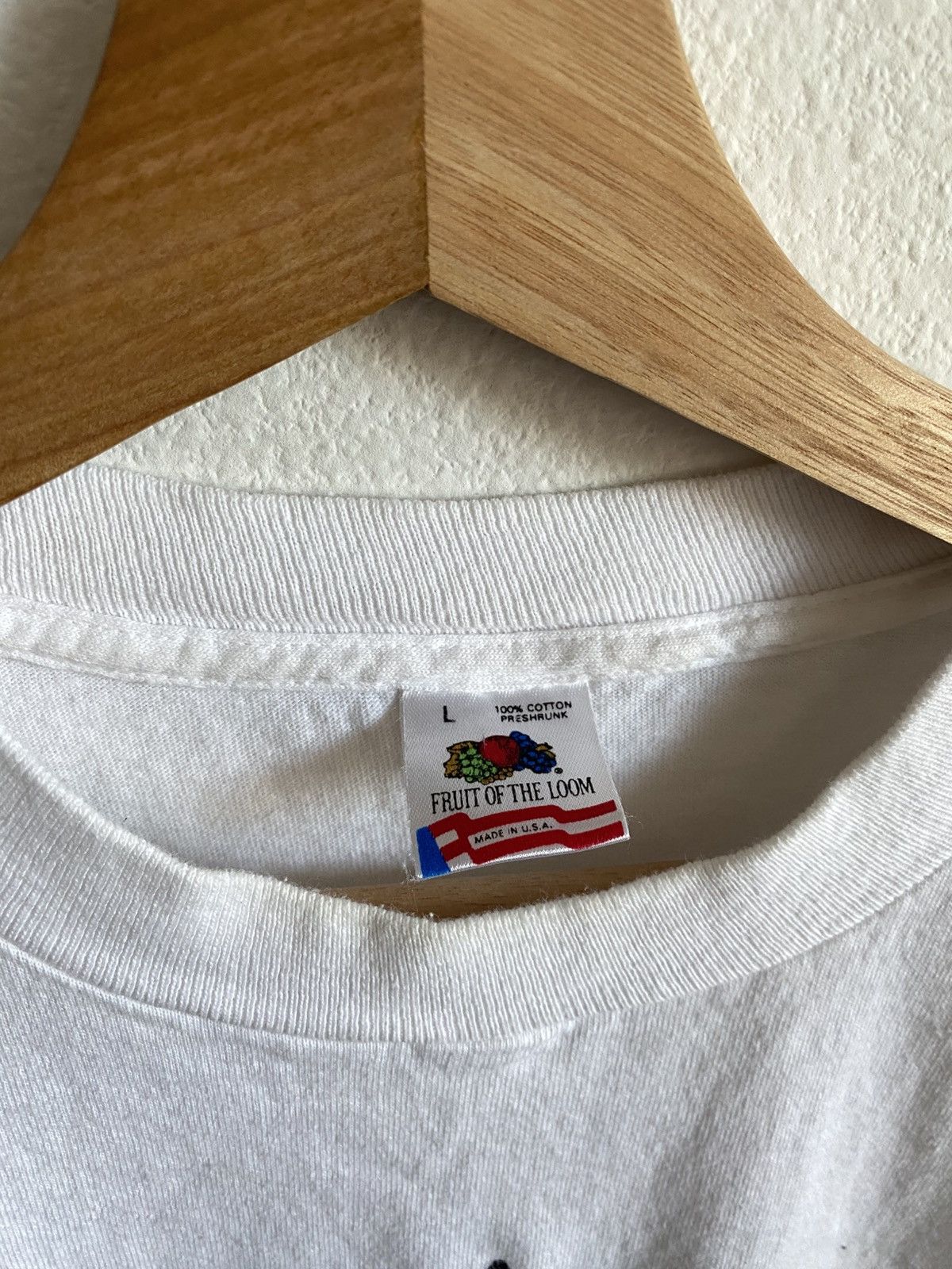 Vintage Vintage 90s Single Stitch Art Tee Size US L / EU 52-54 / 3 - 5 Thumbnail