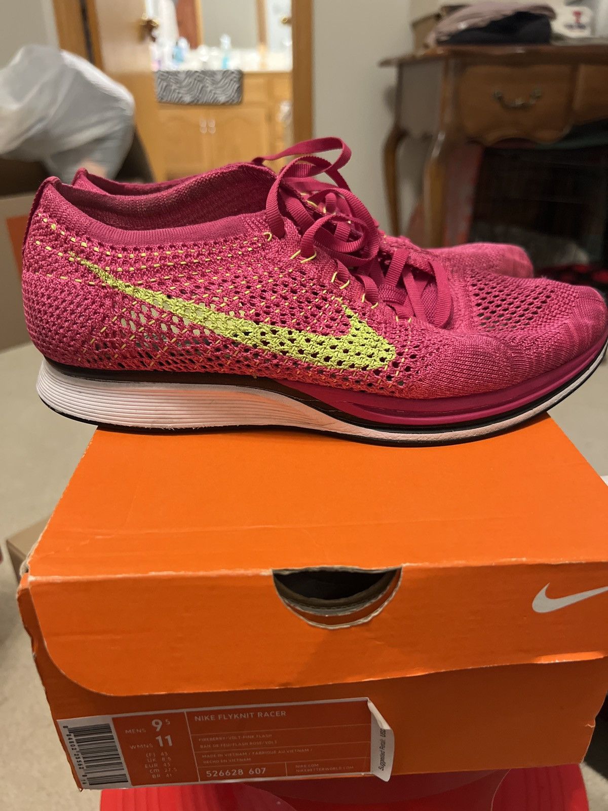 Nike Nike Flyknit Racer “Fireberry” Size US 9.5 / EU 42-43 - 1 Thumbnail