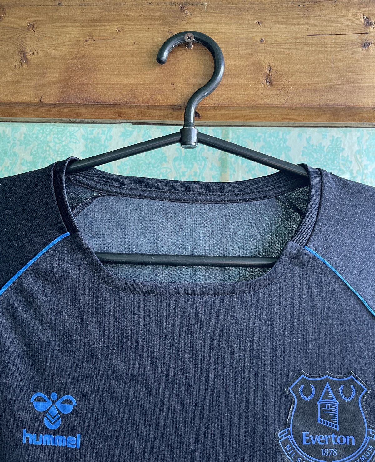 Hummel Everton Hummel 2021/22 Training Football Soccer Jersey shirt Size US XL / EU 56 / 4 - 4 Thumbnail