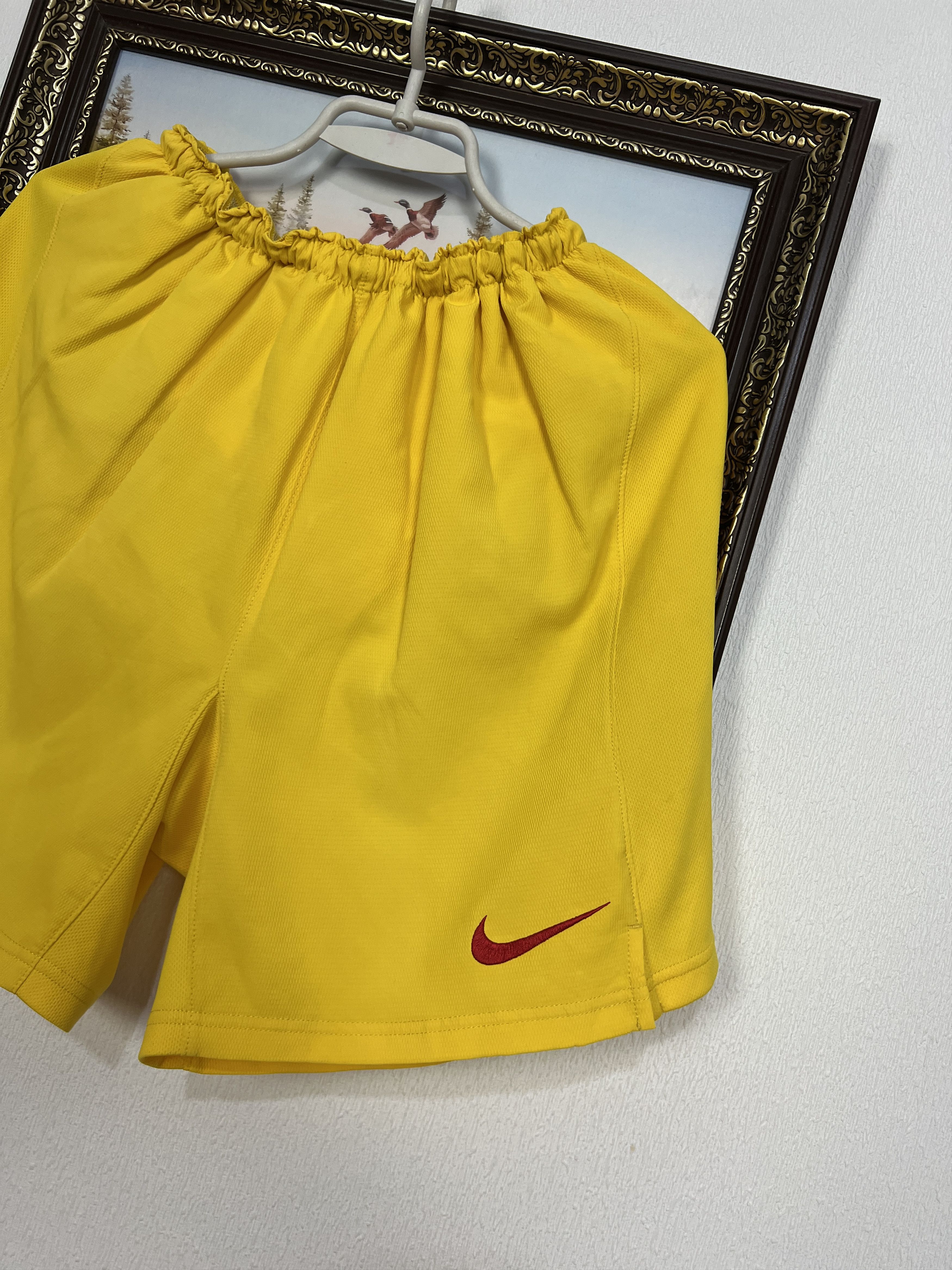 Nike Vintage Nike Club America Football Shorts Soccer Athletic Size US 32 / EU 48 - 2 Thumbnail
