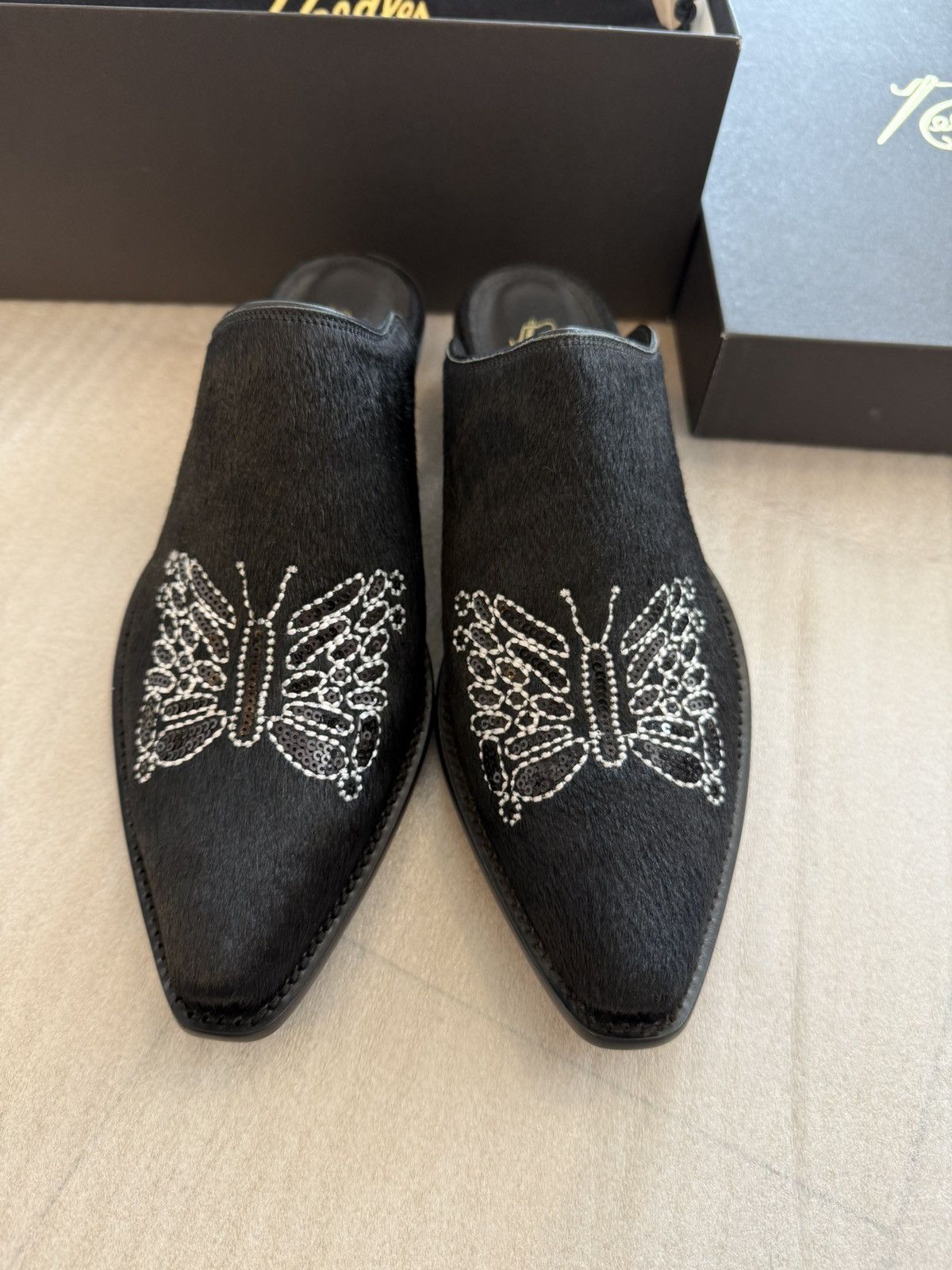 Needles Needles Papillion Embroidered Heeled Mules Pony Hair Size US 7.5 / EU 40-41 - 5 Thumbnail