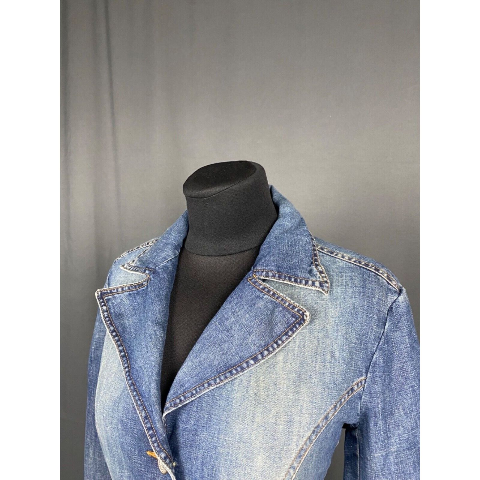 Dolce & Gabbana Dolce&Gabbana Women's Blue Denim Jeans Jacket Size 26/40 Size S / US 4 / IT 40 - 5 Thumbnail