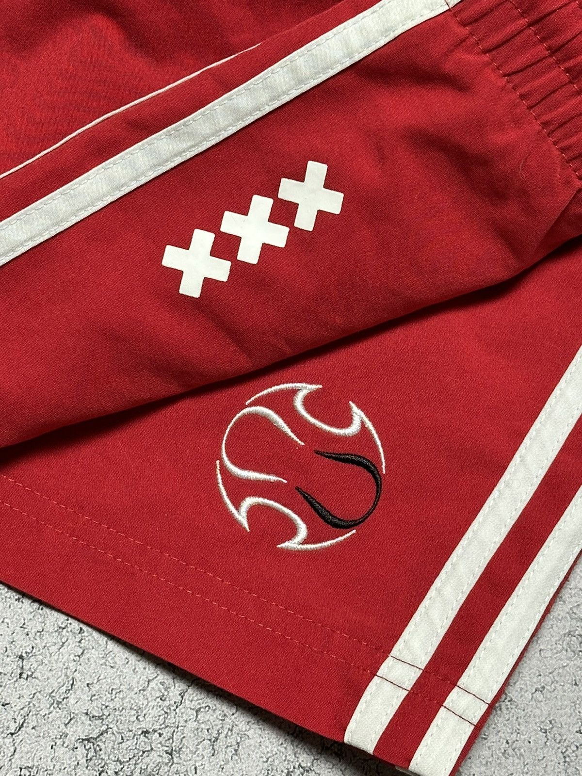 Adidas Adidas Ajax Amsterdam Football Soccer Red Shorts Size US 32 / EU 48 - 7 Thumbnail