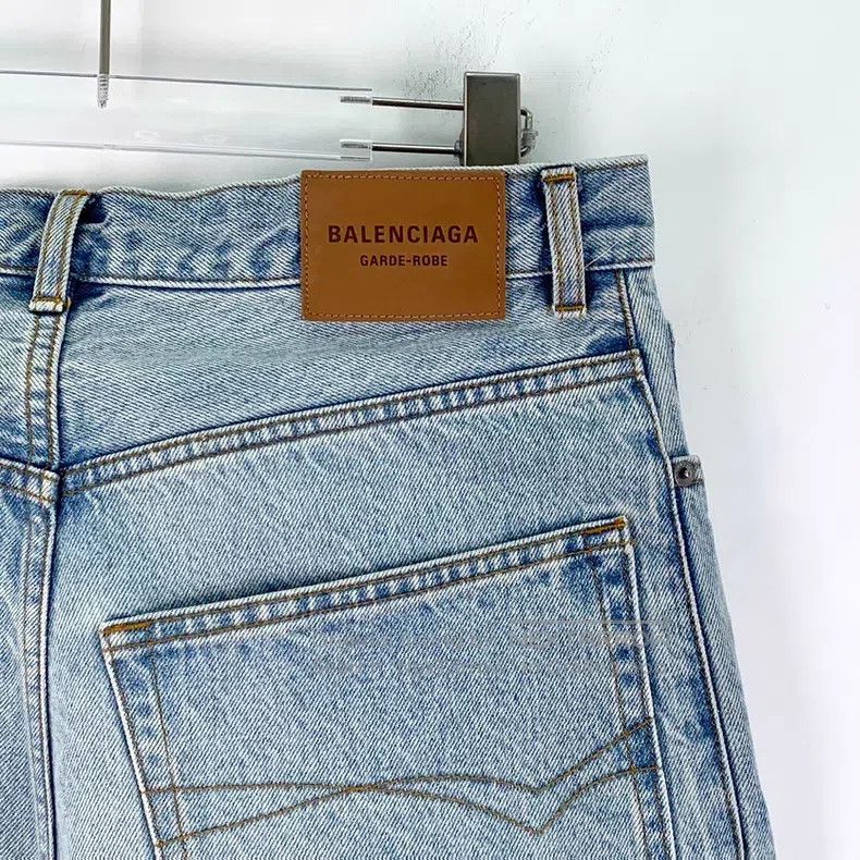 Balenciaga Balenciaga Size XS Light blue washed cotton casual denim l Size US 27 - 5 Thumbnail
