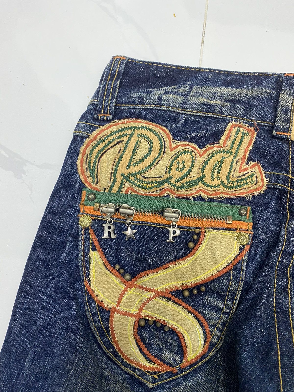 Ed Hardy × Japanese Brand FLARE RED PEPPER DISTRESS DENIM JEANS RARE DESIGN Size 27" / US 4 / IT 40 - 8 Thumbnail