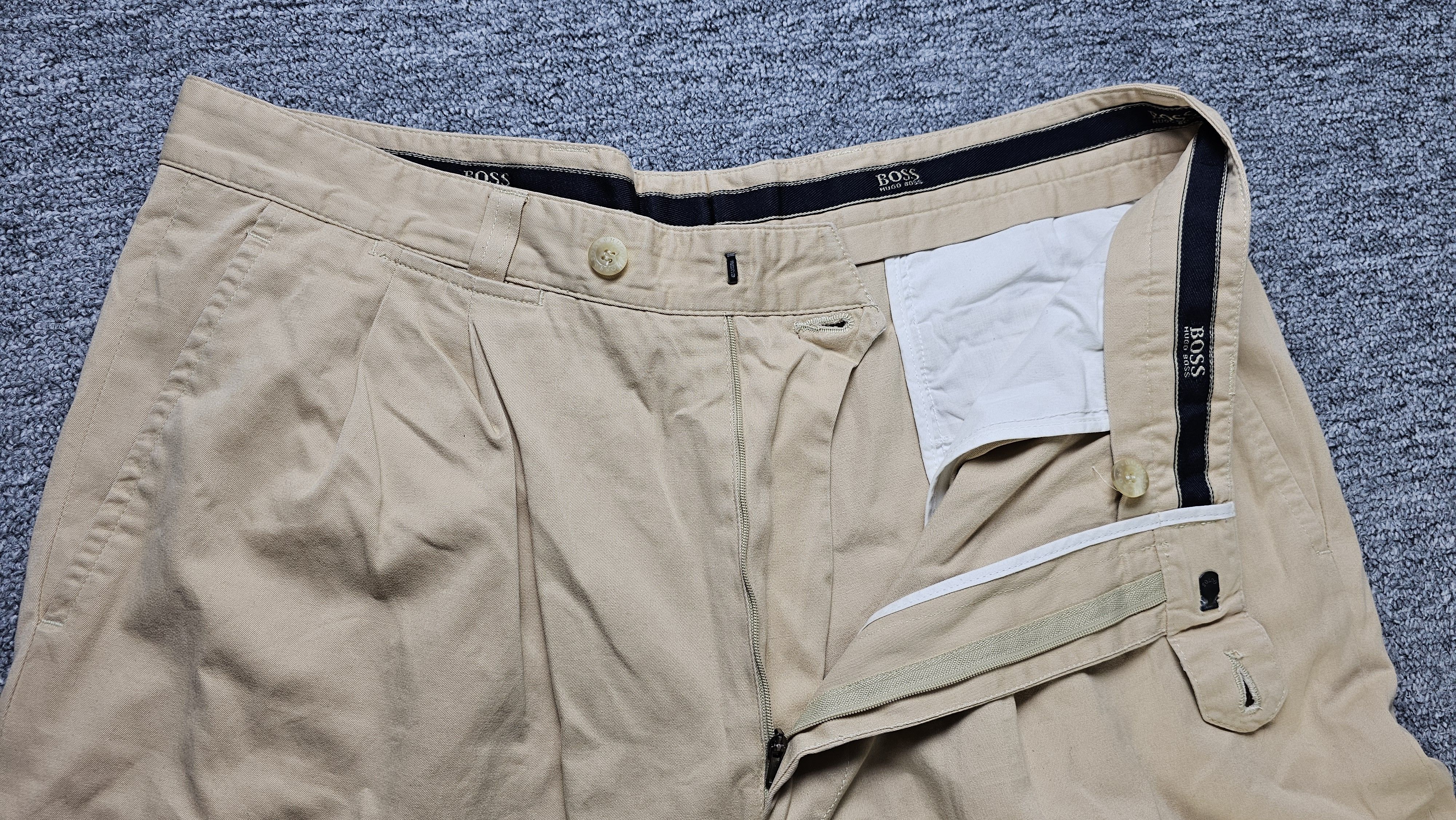 Hugo Boss × Vintage Vintage 90s Hugo Boss Pleated Chinos Beige Size US 34 / EU 50 - 5 Thumbnail