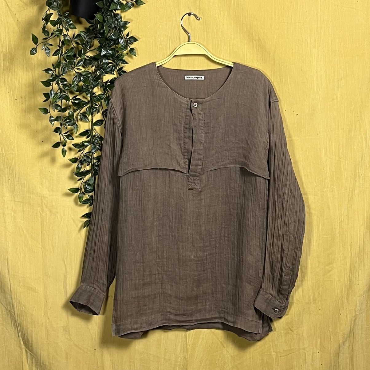 Issey Miyake Vintage 70s ISSEY MIYAKE PLEATS Shirt button Size US S / EU 44-46 / 1 - 1 Thumbnail
