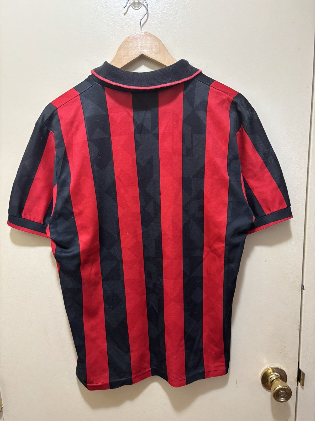 Lotto Sport Ac milan 1994/1995 home jersey Size US M / EU 48-50 / 2 - 3 Thumbnail