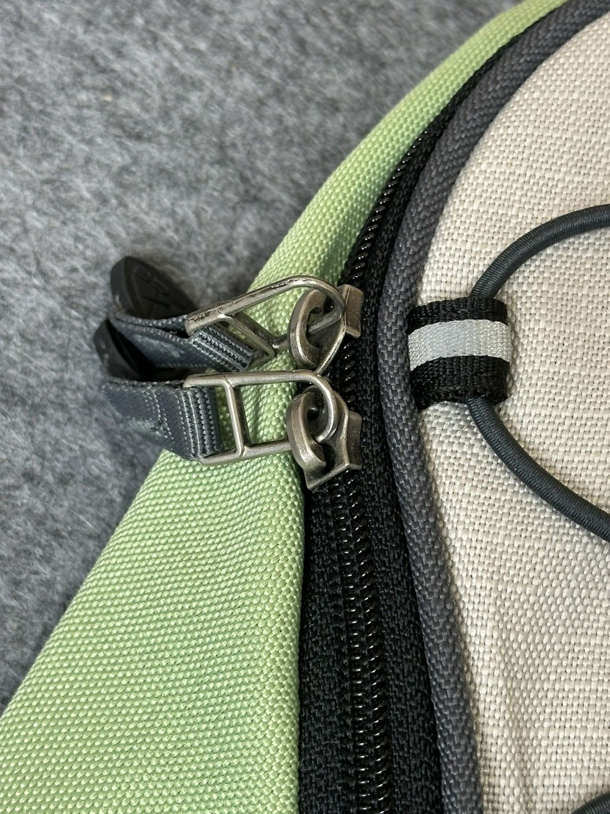 Nike ACG Nike ACG mini trail backpack with a front bungee cord system Size ONE SIZE - 10 Thumbnail