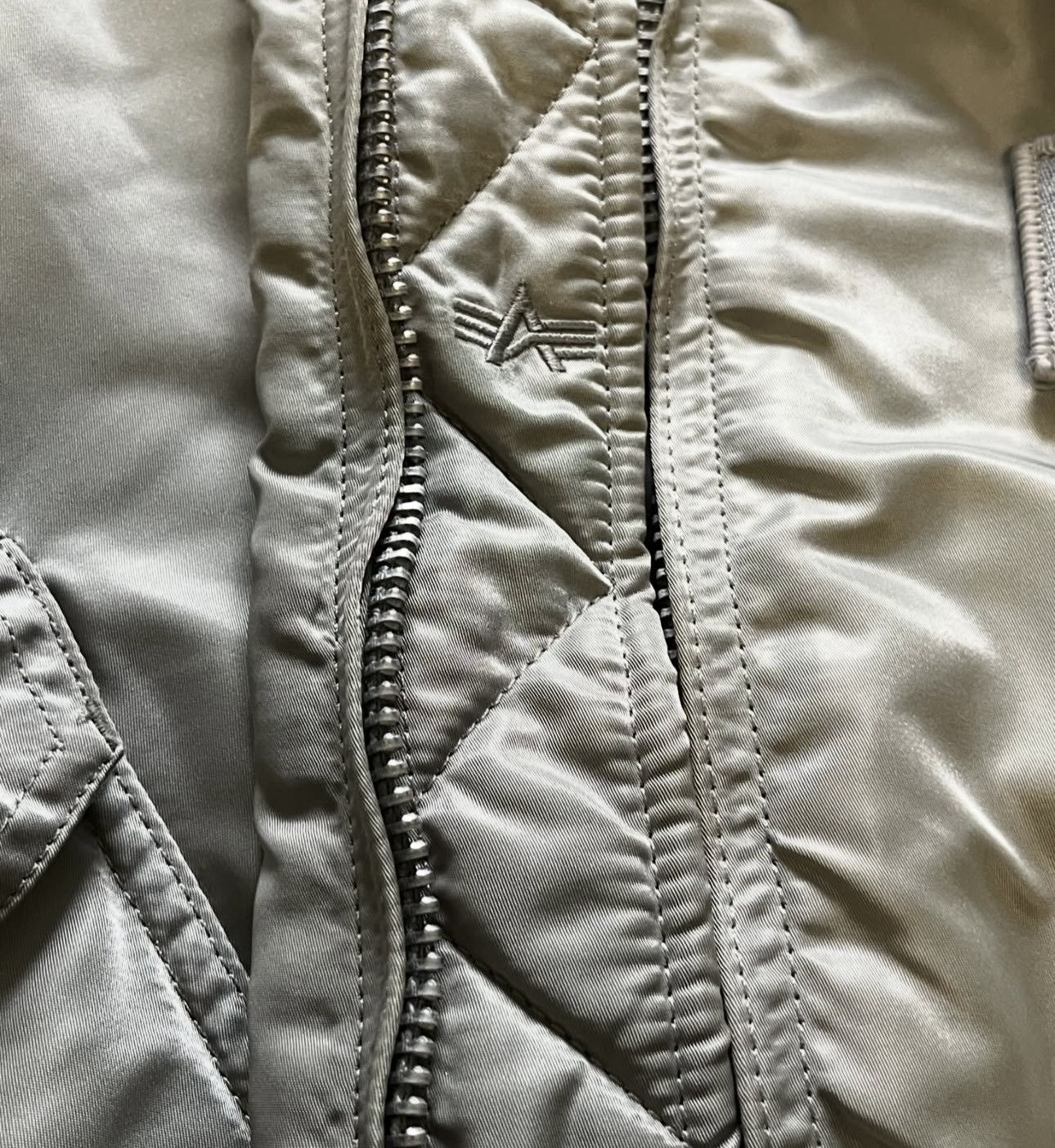 Alpha Industries Alpha Industries MA-1 Bomber Jacket Silver XL Vintage USA Size US XL / EU 56 / 4 - 7 Thumbnail