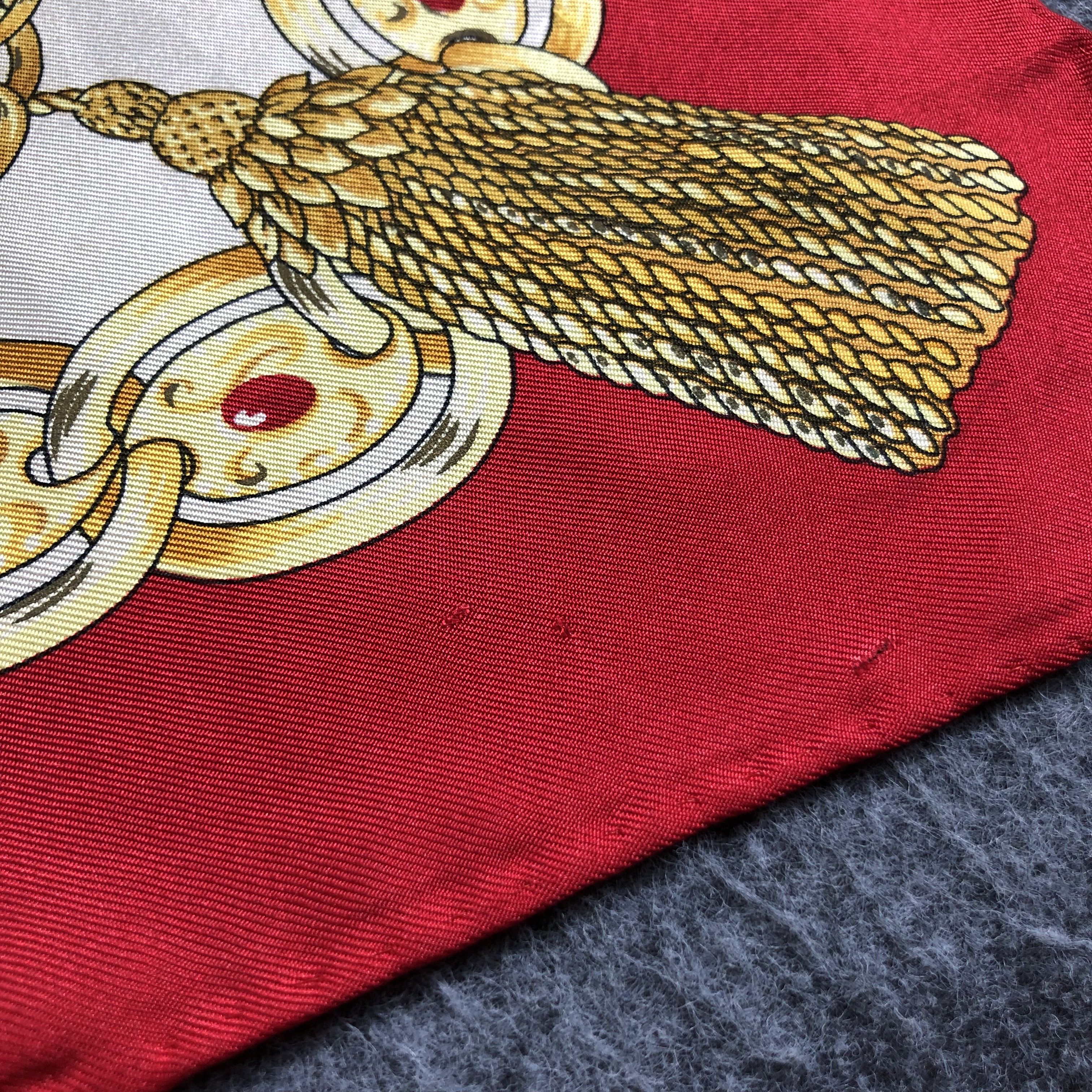 Vintage Vivi Fleurs Luxury Gold Chains Silk Scarf M474 Size ONE SIZE - 6 Thumbnail