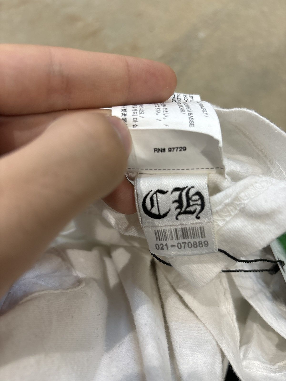 Chrome Hearts Chrome Hearts Pocket Scroll Tee White Used Medium Size US M / EU 48-50 / 2 - 5 Thumbnail