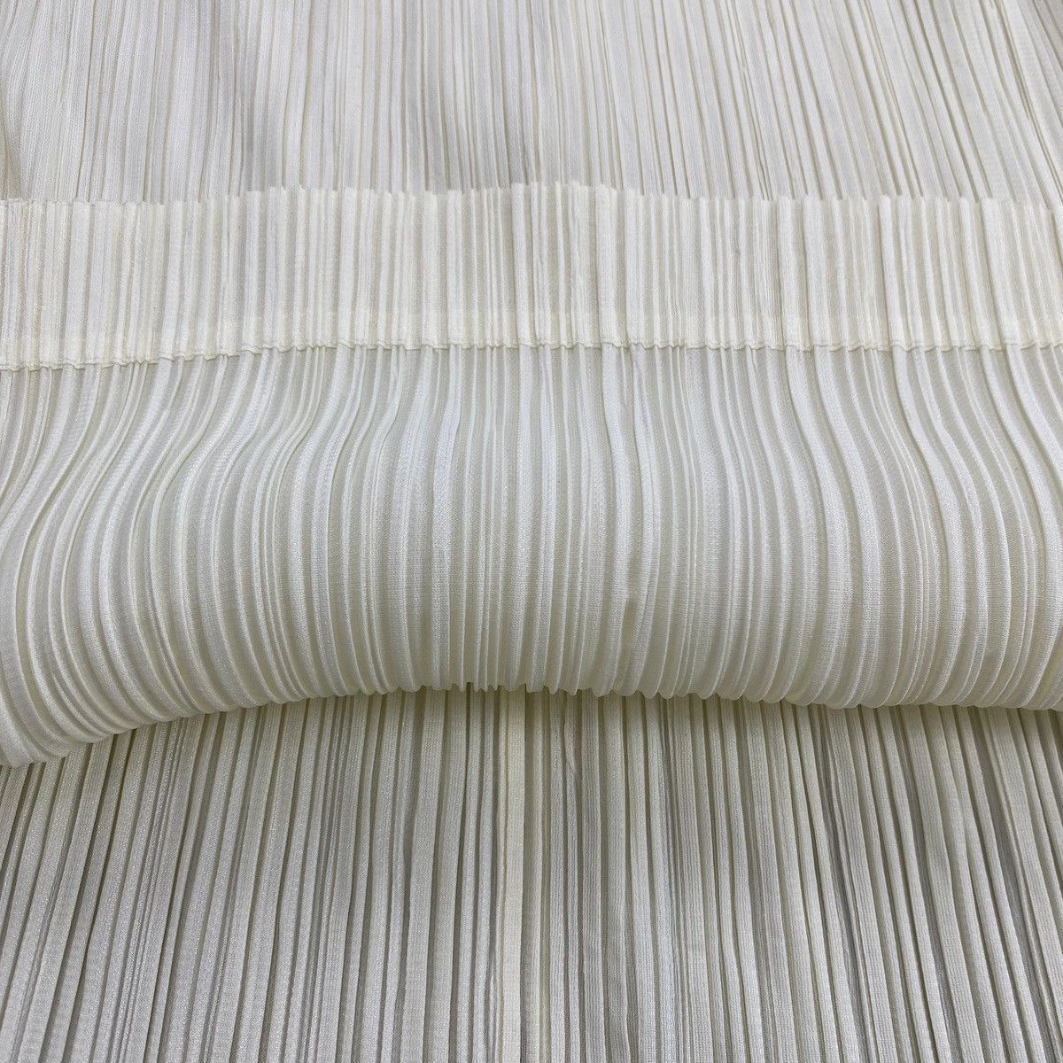 Pleats Please Issey Miyake Vintage Pleats Please by Issey Miyake Beige Blazer🖤 Size M / US 6-8 / IT 42-44 - 11 Thumbnail
