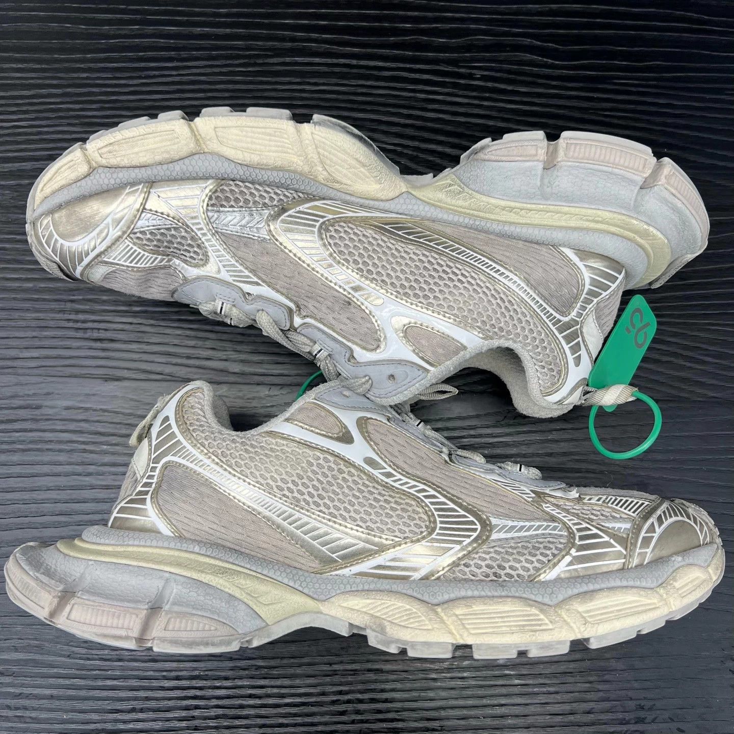 Balenciaga Balenciaga 3xl Light Beige 44 Size US 11 / EU 44 - 3 Thumbnail