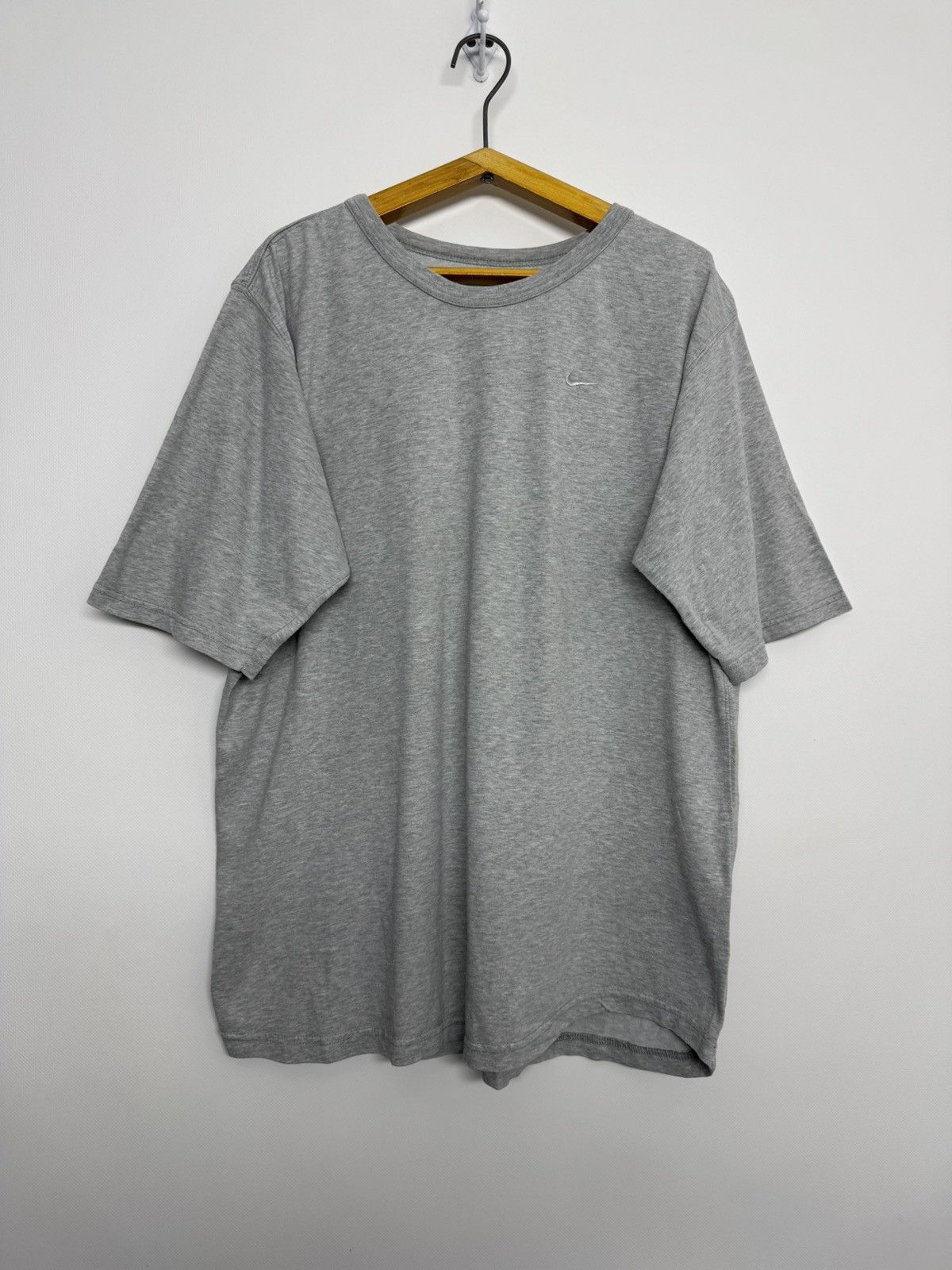 Nike Vintage Y2k Nike Swoosh Logo T-Shirt Size US L / EU 52-54 / 3 - 1 Thumbnail