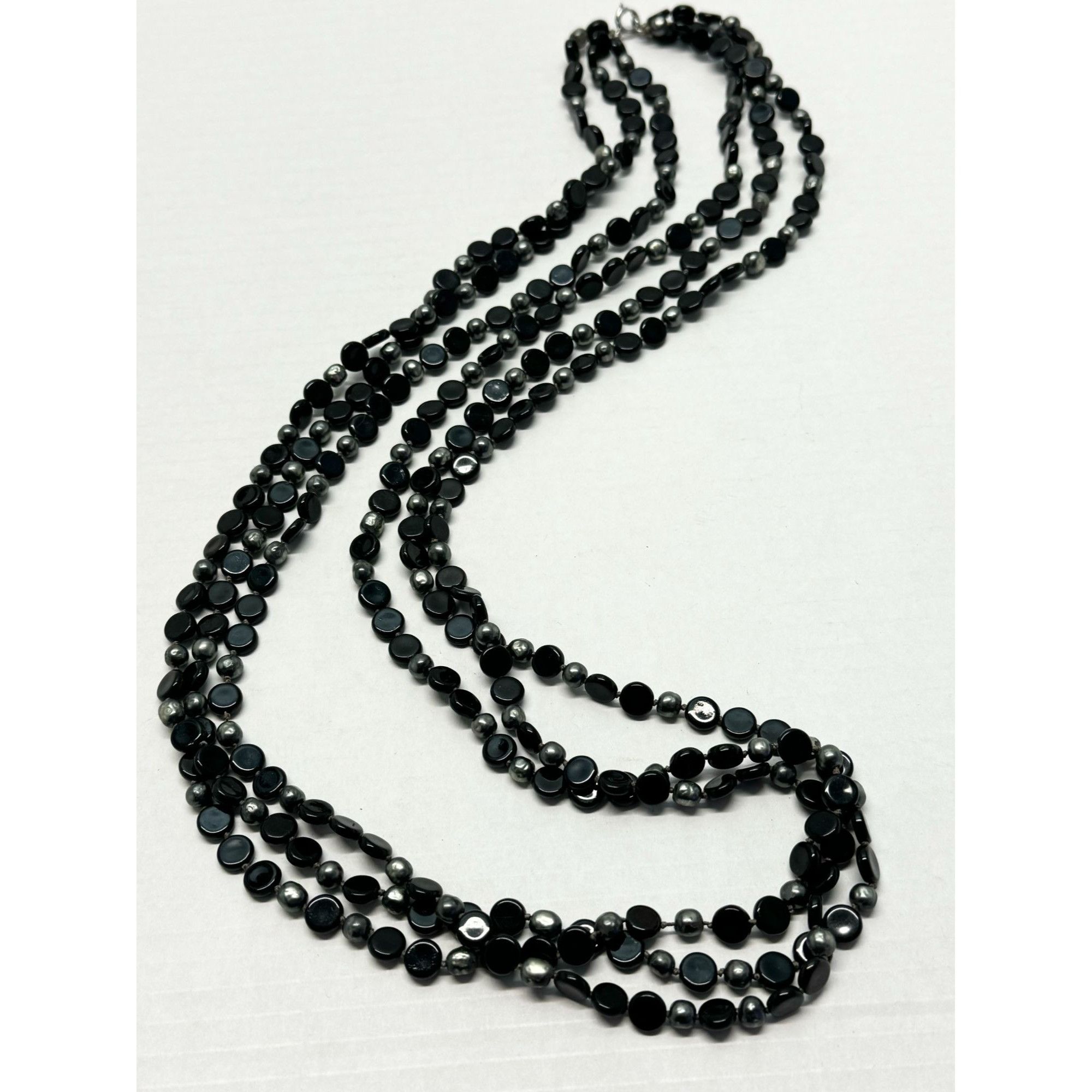 Vintage Vintage black multi strand glass beaded necklace Size ONE SIZE - 1 Thumbnail