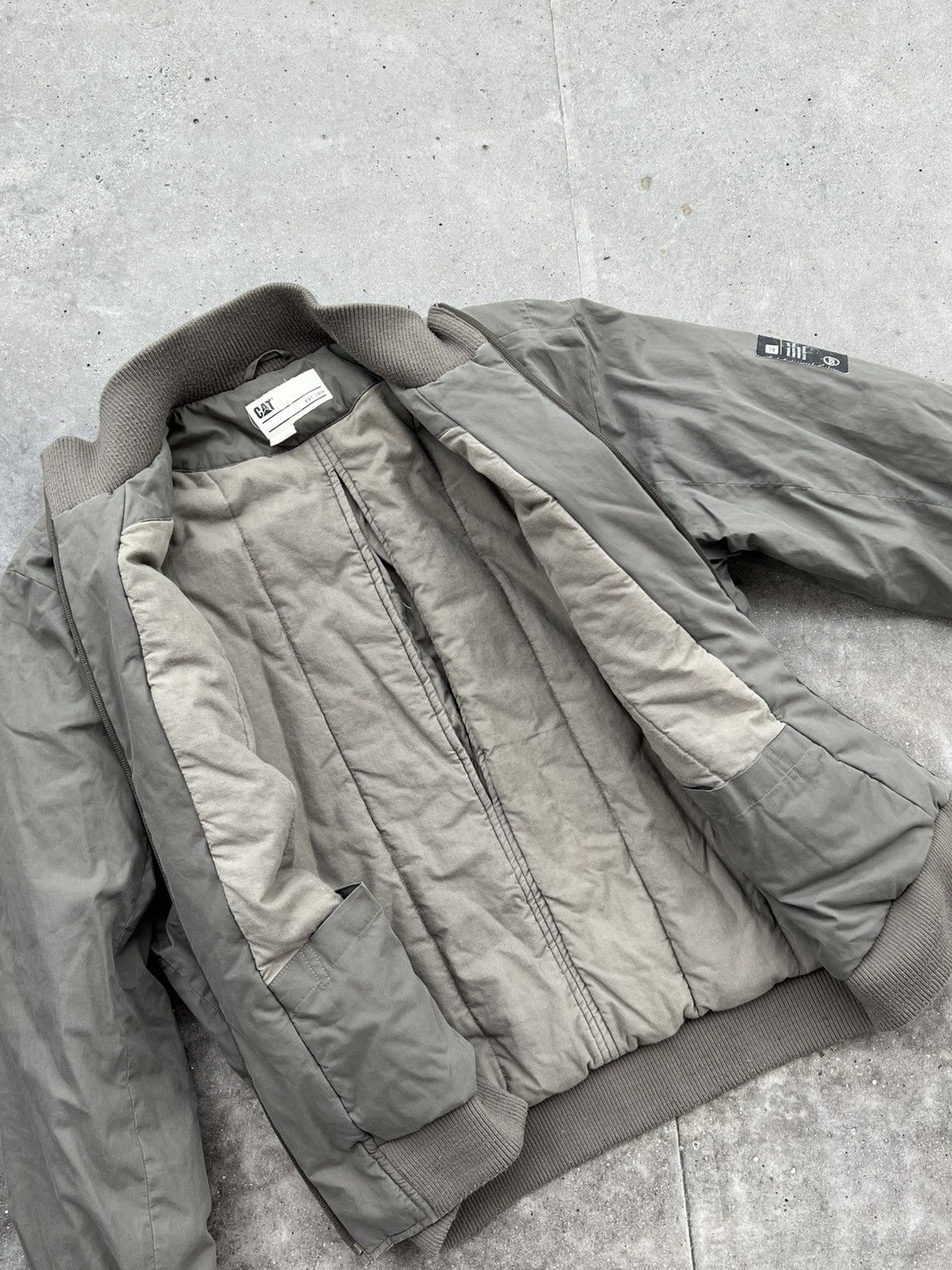 Caterpillar × Vintage Caterpillar bomber jacket vintage workwear olive khaki Size US L / EU 52-54 / 3 - 7 Thumbnail