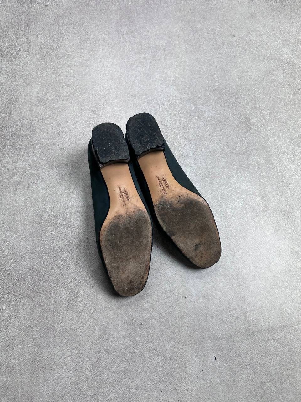 Salvatore Ferragamo Vintage Salvadore Ferragamo Luxury Woman's Flats Size US 8.5 / IT 38.5 - 7 Thumbnail