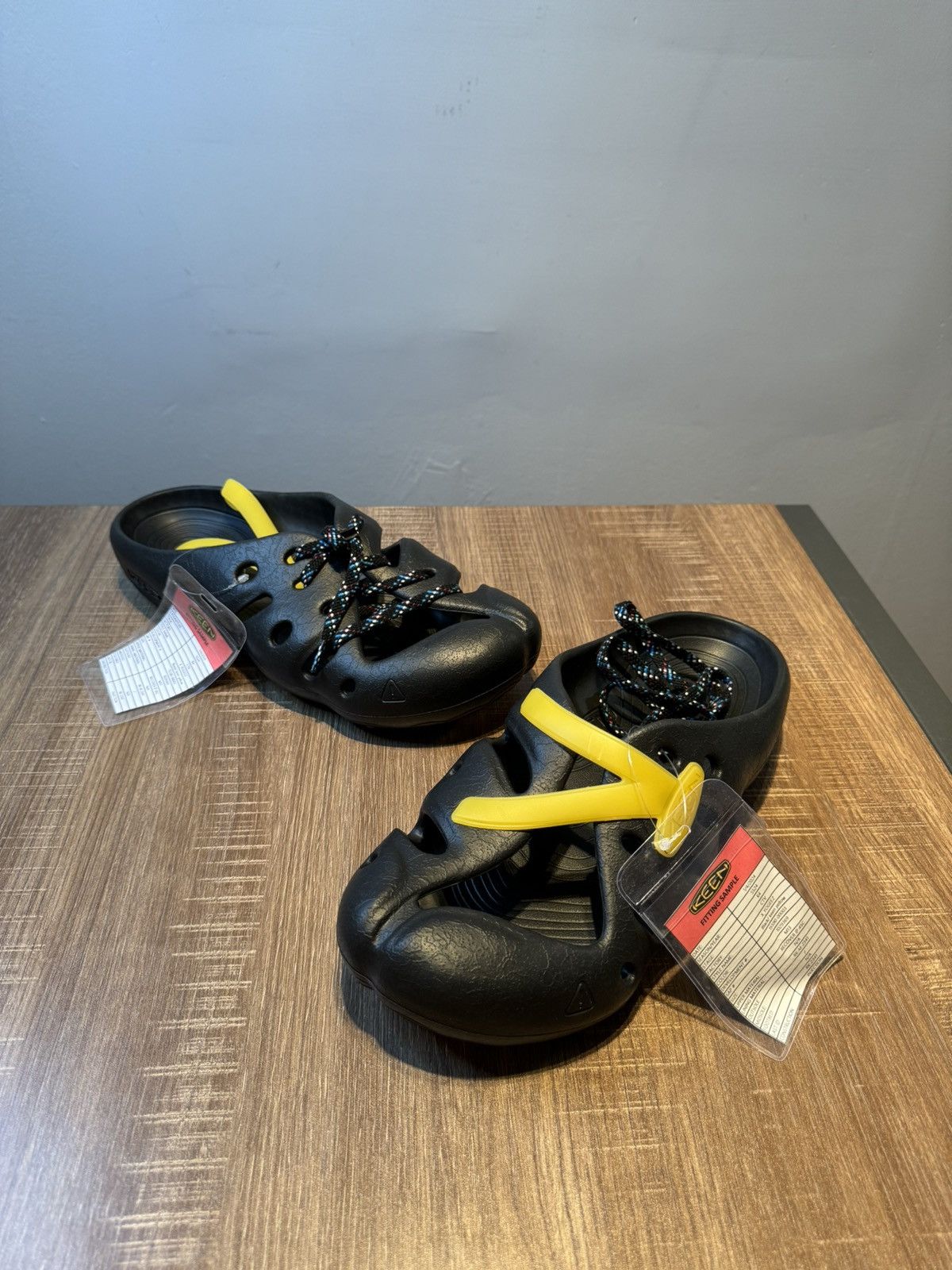 KEEN Keen Yogeez Sample Clogs Men's 13 Slip-On Rubber Sandal