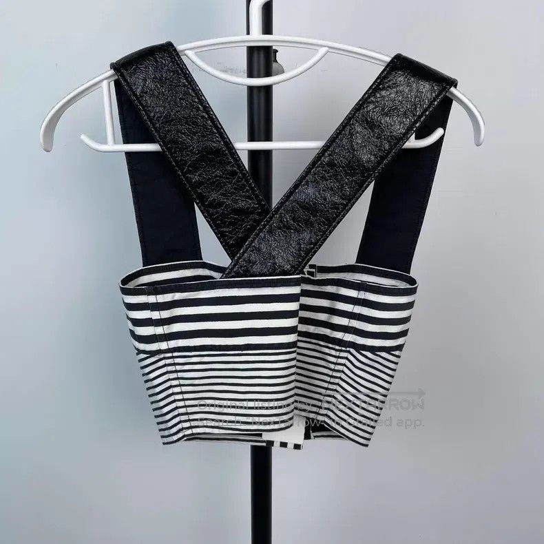 Louis Vuitton Louis Vuitton Black and white striped parquet camisole ves Size XS / US 0-2 / IT 36-38 - 2 Thumbnail