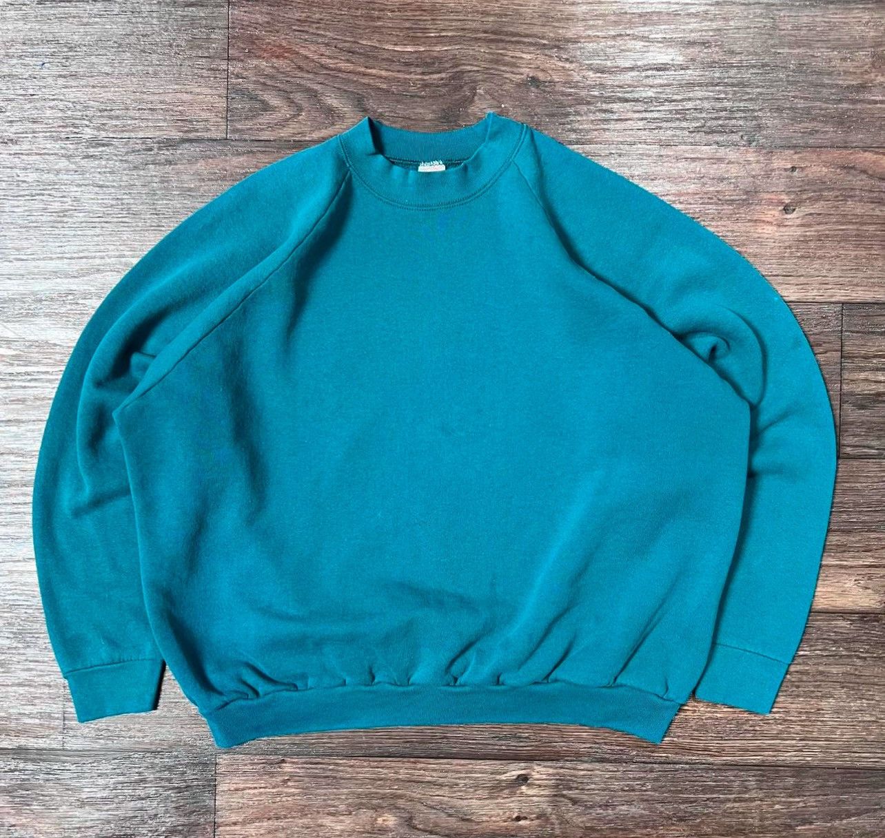 Fruit Of The Loom Vintage 1990s Raglan turquoise crewneck very boxy TTS XL Size US XL / EU 56 / 4 - 1 Thumbnail