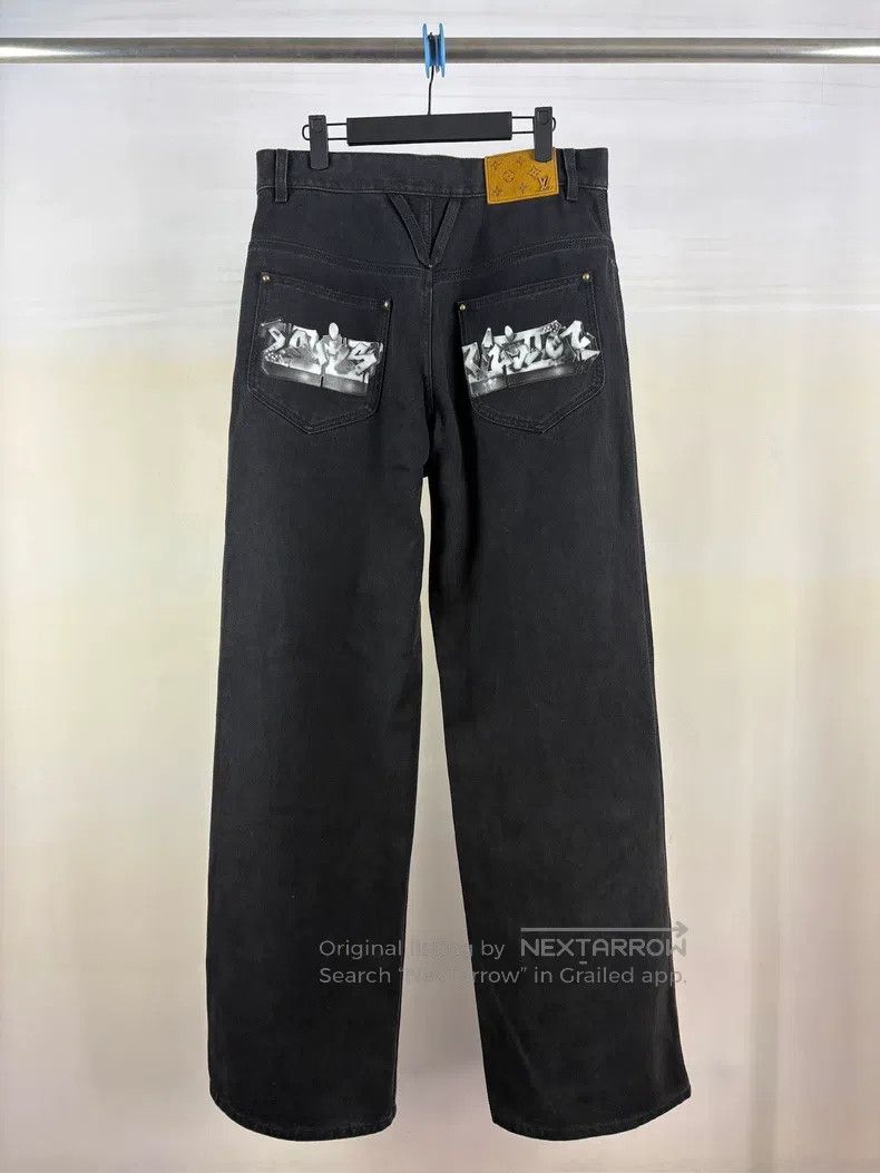 Louis Vuitton Louis Vuitton Back pocket graffiti logo jeans Size US 30 / EU 46 - 2 Thumbnail