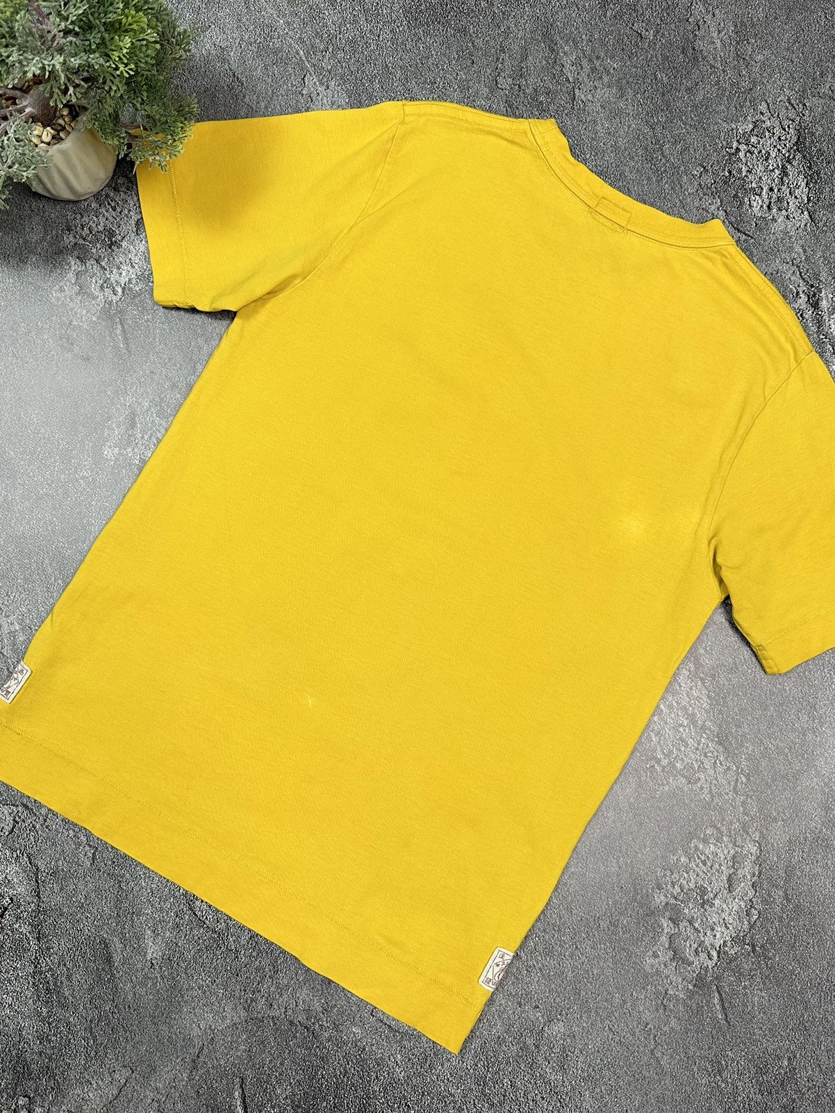 Evisu × Japanese Brand × Vintage EVISU vintage T shirt logo yellow Tee Size US L / EU 52-54 / 3 - 20 Thumbnail