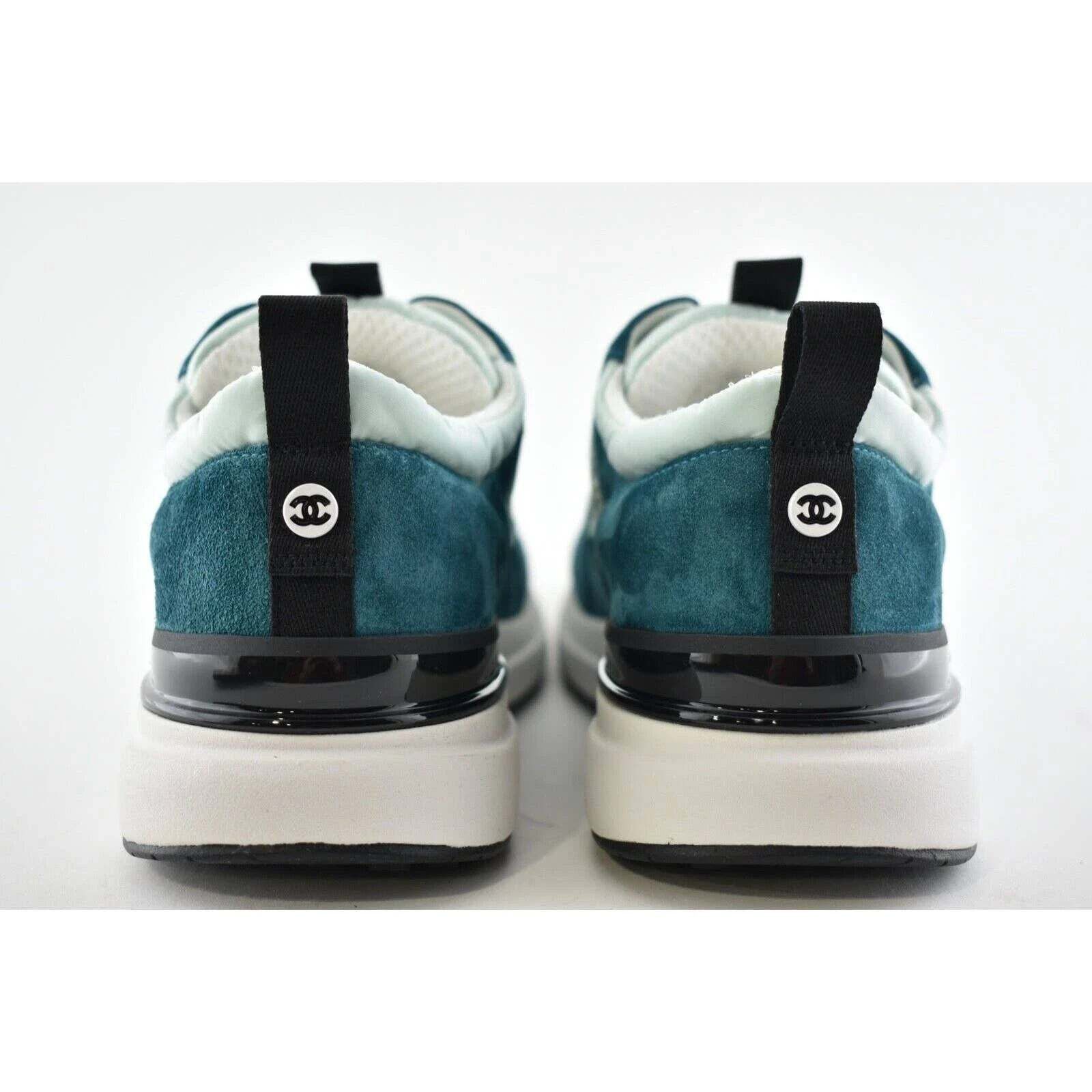Chanel 21P Suede CC Lace Up Flat Runner Trainer Sneaker 40.5 Size US 10.5 / IT 40.5 - 8 Thumbnail