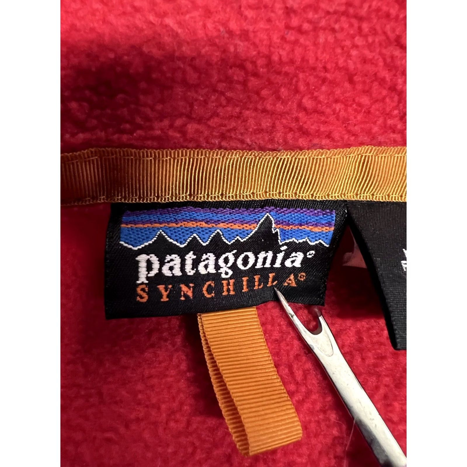 Patagonia VINTAGE Patagonia Synchilla Fleece Zip Up Jacket Made in USA Red Adult Sz Large Mens Jacket Retro 90s Full Zip Size US L / EU 52-54 / 3 - 5 Thumbnail