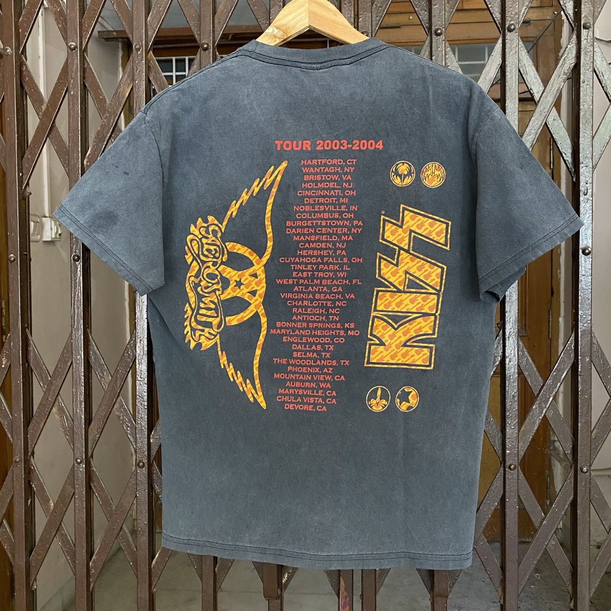 Band Tees Vintage 2003 Aerosmith and KISS joint tour T-shirt Size US L / EU 52-54 / 3 - 7 Thumbnail