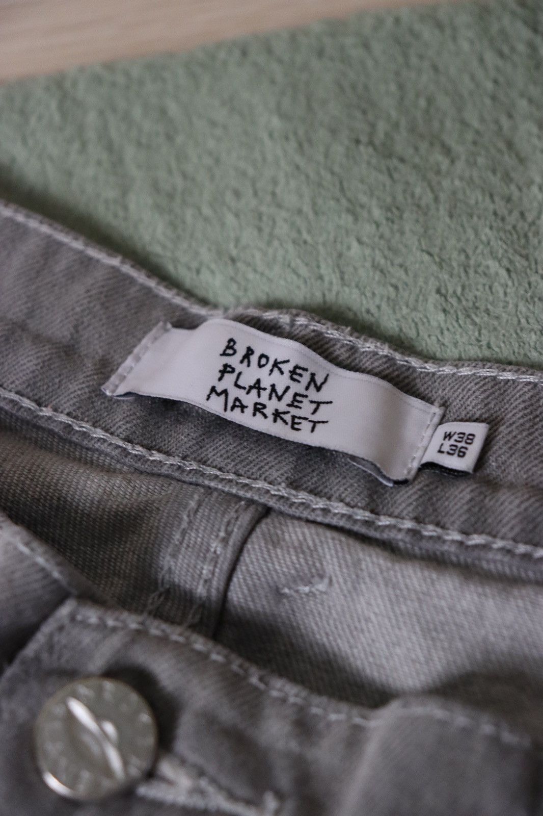 Broken Planet Broken Planet Market Recycled Cotton Jeans Grey Stars Y2K Size US 36 / EU 52 - 9 Thumbnail