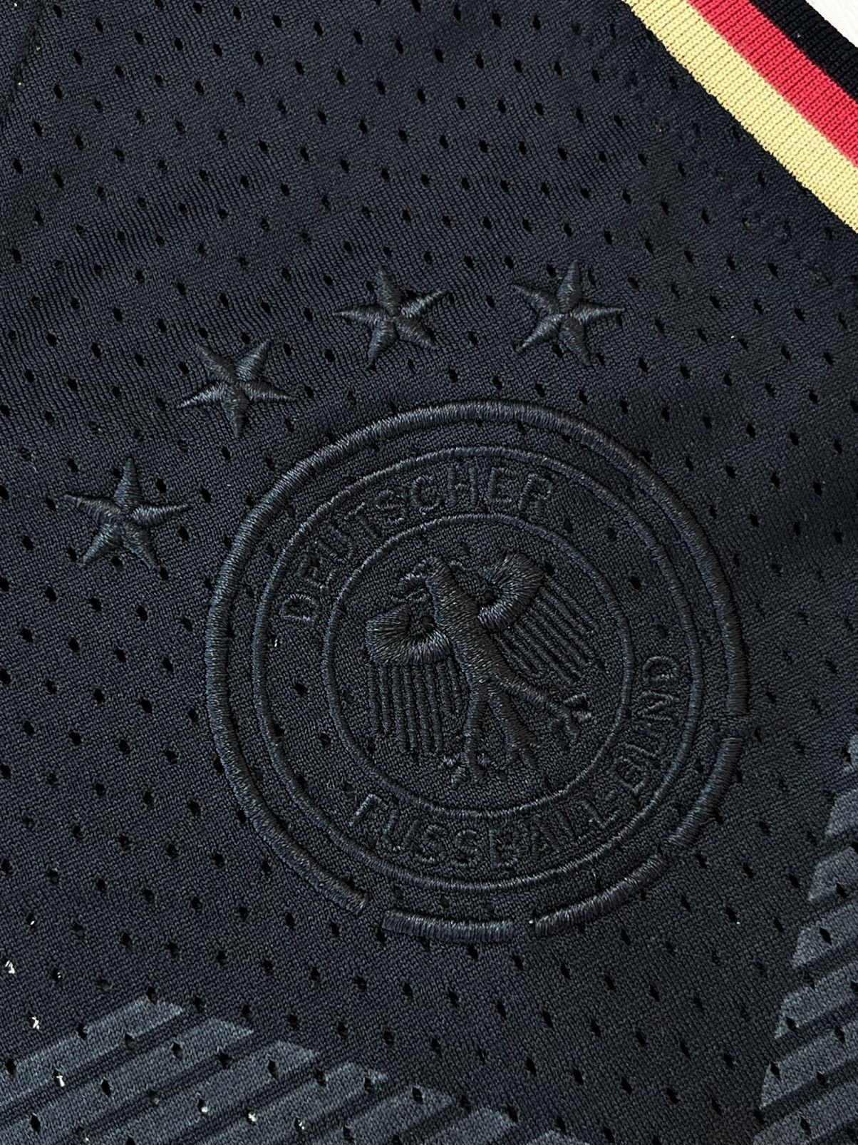 Adidas Adidas Germany Seasonal Special Soccer Jersey Tank Top Y2K Size US S / EU 44-46 / 1 - 3 Thumbnail