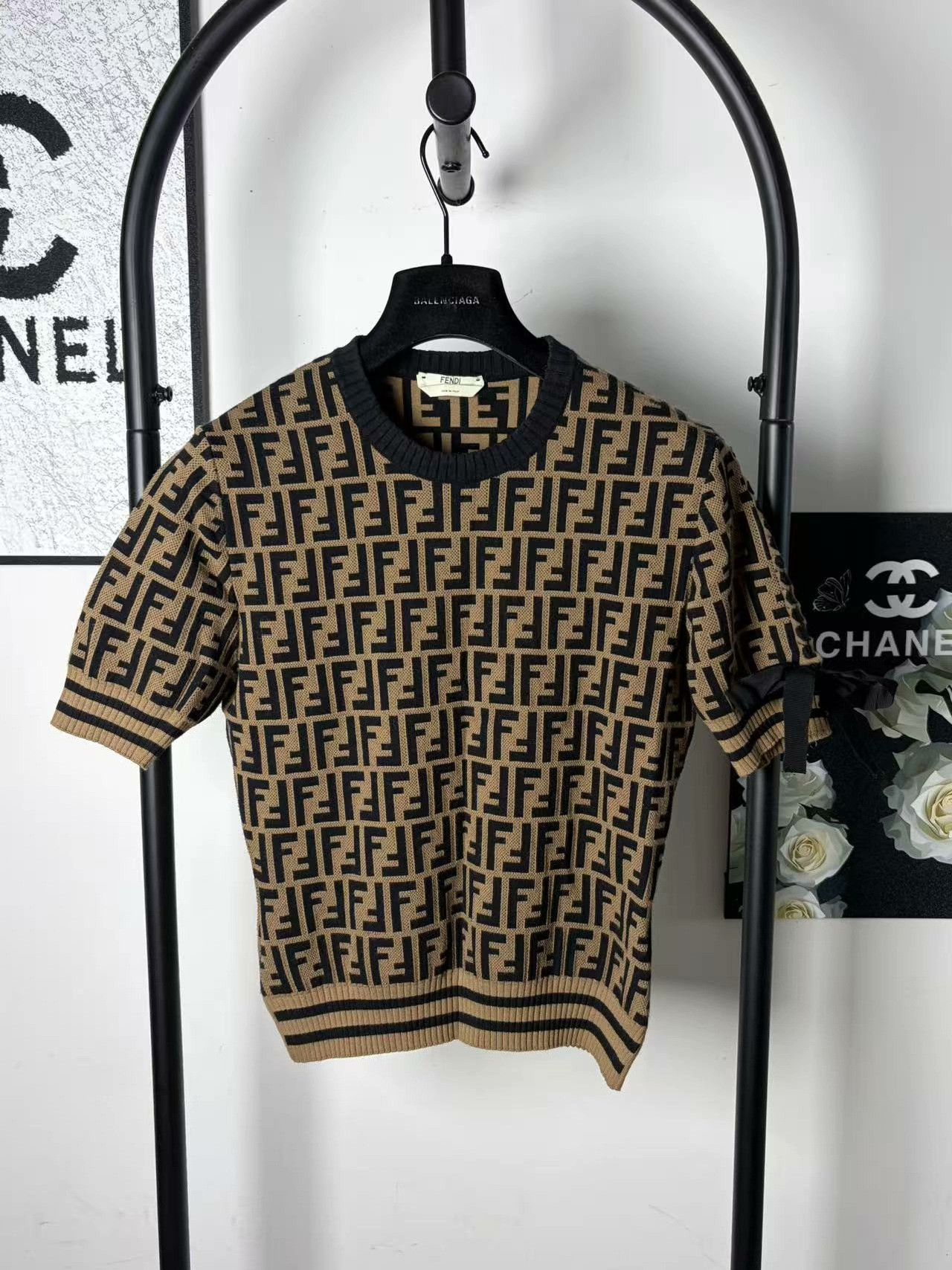 Fendi Fendi Knit White Sweater L Women Size L / US 10 / IT 46 - 1 Thumbnail