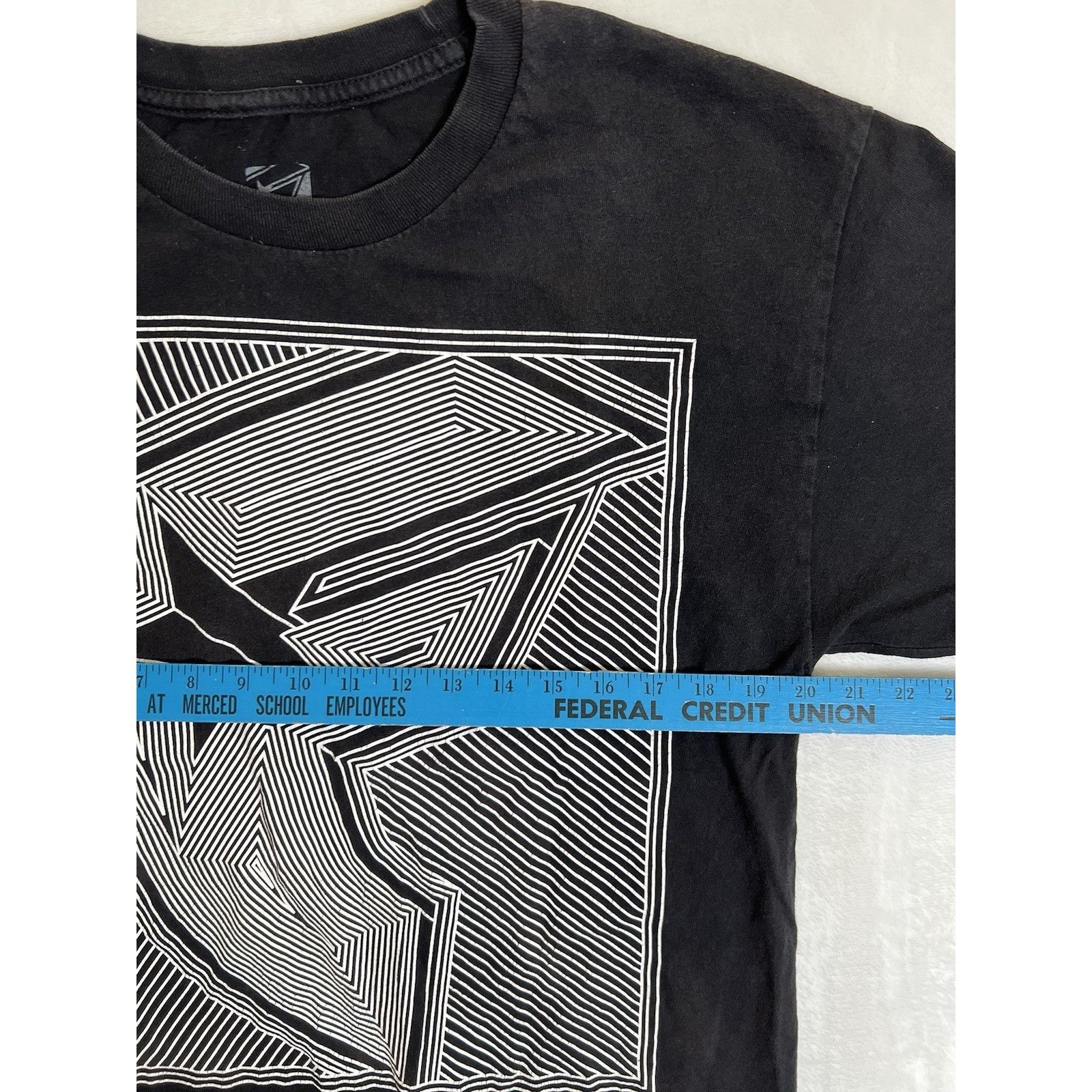 Famous Stars And Straps Vintage Famous Starts And Straps T-Shirt Size Large Black Y2 Size US L / EU 52-54 / 3 - 4 Thumbnail