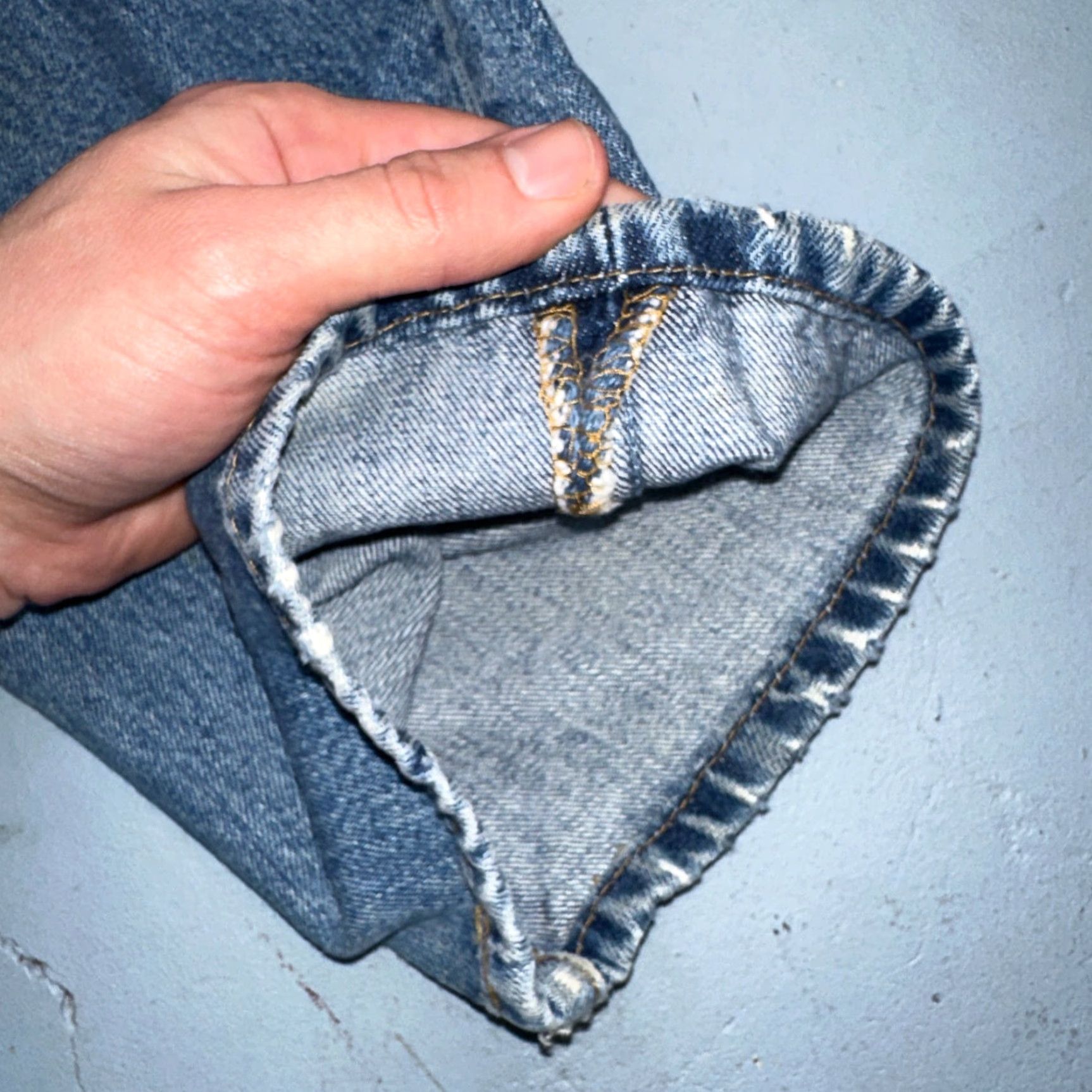 Levi's VINTAGE Levi's 501 Straight Leg Jeans 90s Blue Medium Wash 34x32 Mens Size US 34 / EU 50 - 4 Thumbnail