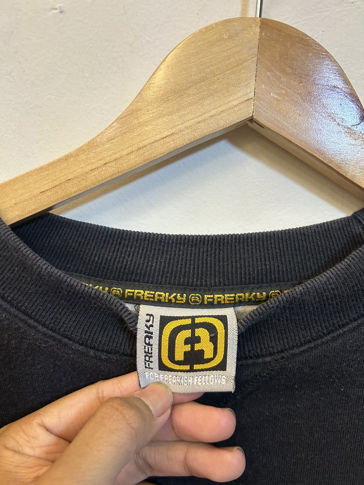 Japanese Brand Beautiful Sunfaded VTG Freaky Fellows "Massive 808" Big Logo Size US L / EU 52-54 / 3 - 8 Thumbnail