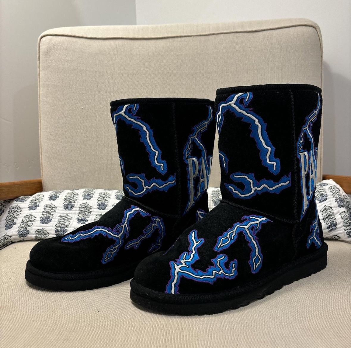 Palace × Ugg Ugg x Palace Lightning Classic Short Boot Size US 9 / EU 42 - 1 Thumbnail