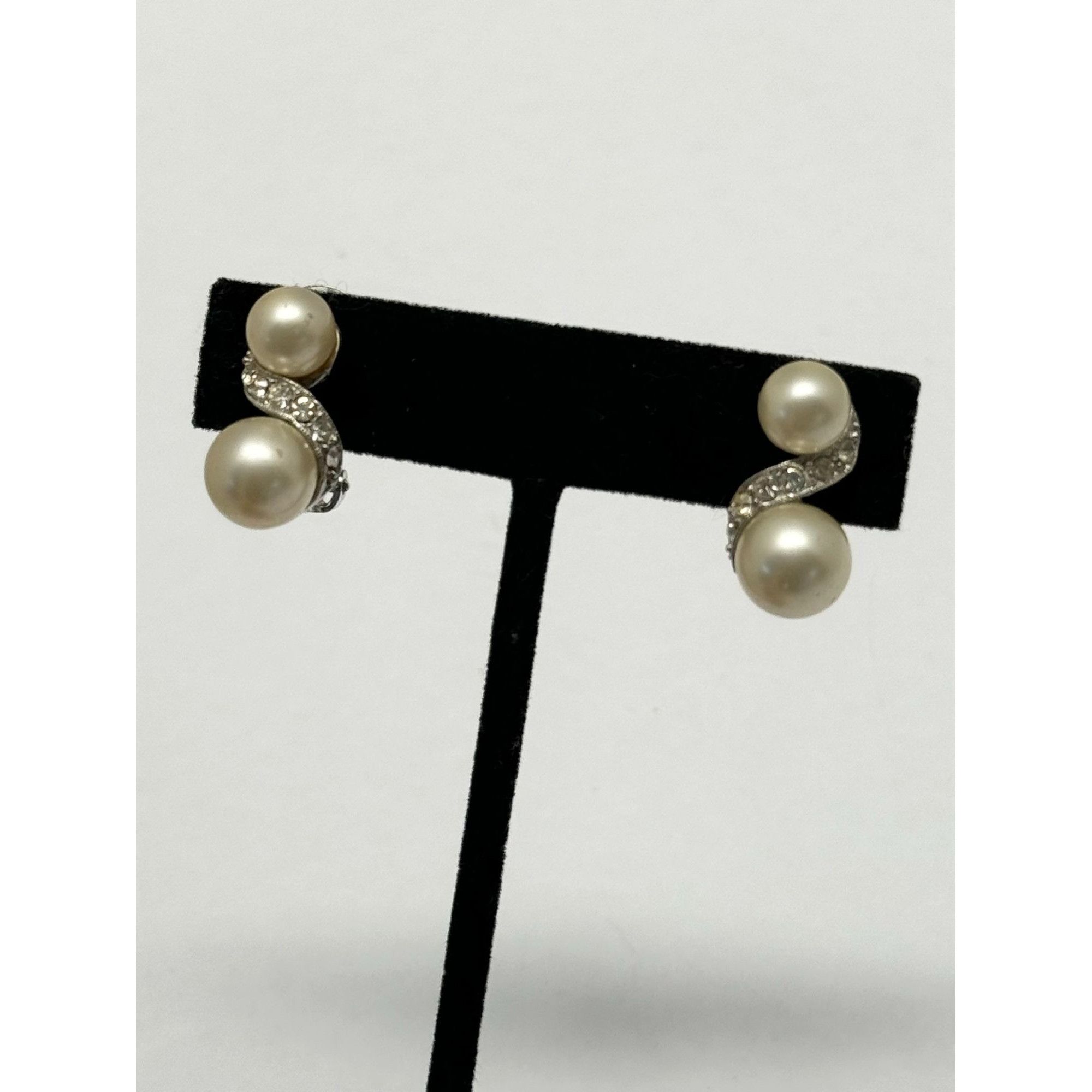 Vintage Vintage Marvella pearl rhinestone earrings Size ONE SIZE - 3 Thumbnail