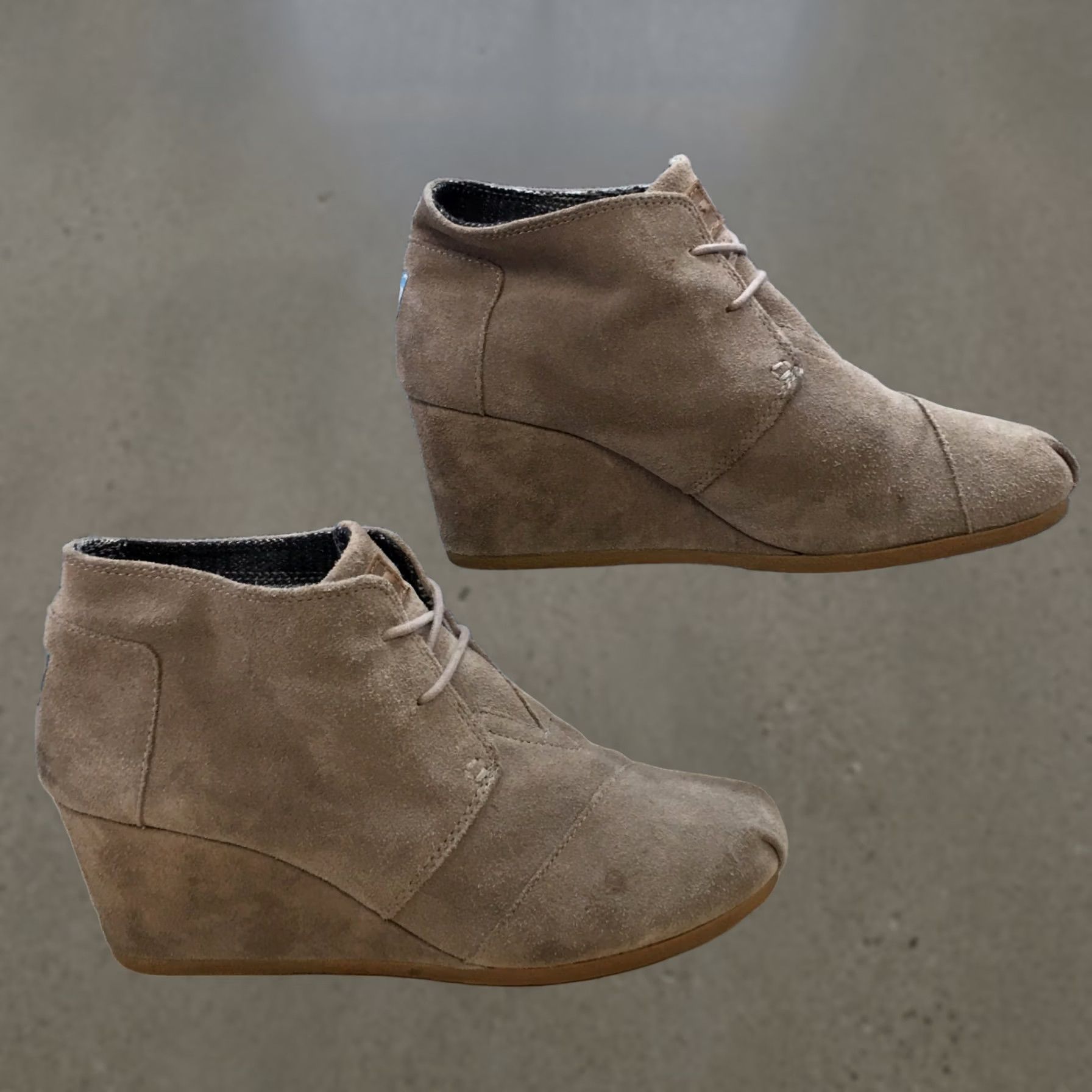 Toms TOMS Boots Womens 10 Desert Wedge Ankle Bootie Brown Suede Lace Up Round Toe Size US 10 / IT 40 - 1 Thumbnail