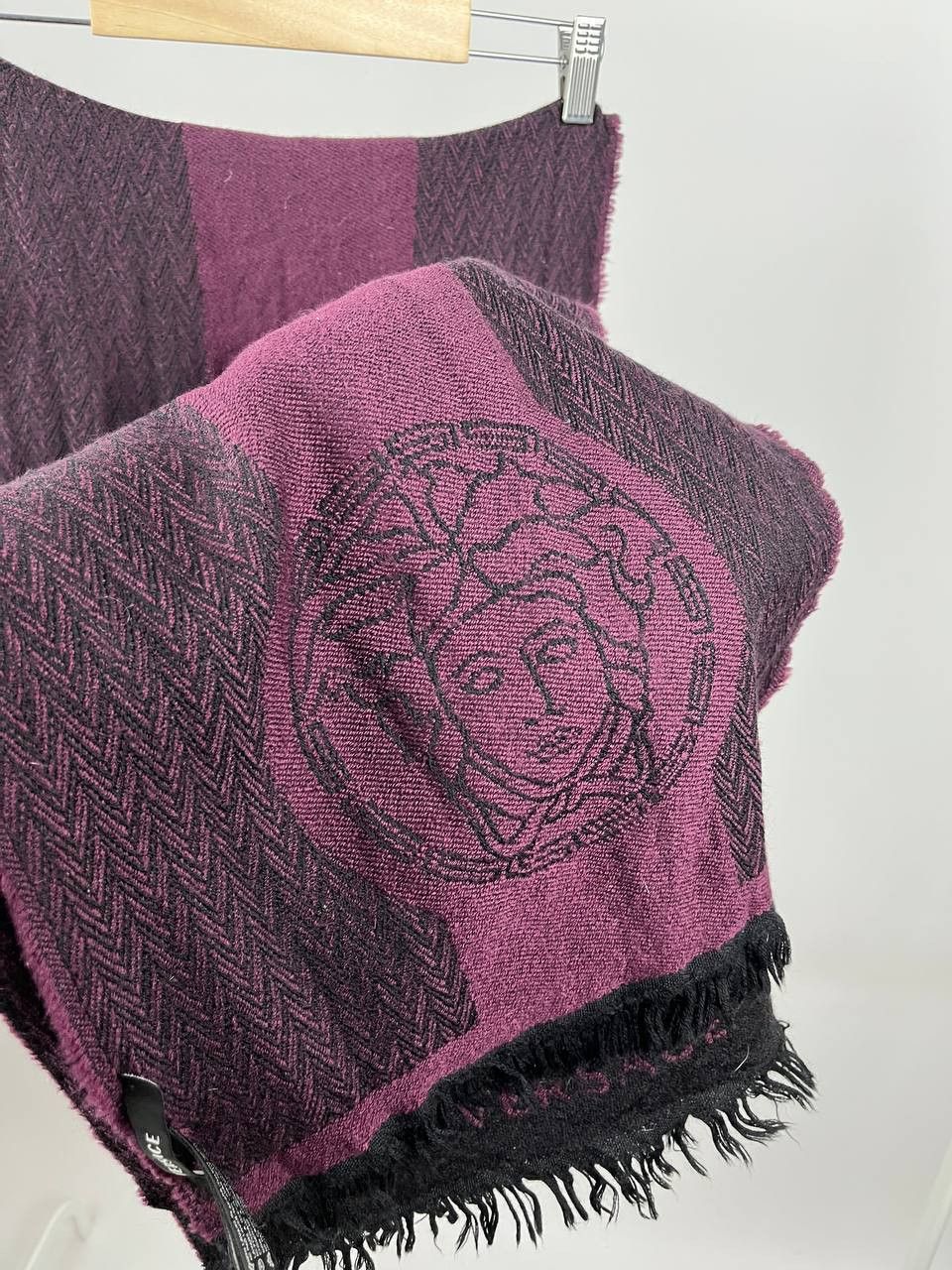 Versace Versace Logo Medusa Woven Wool Scarf Size ONE SIZE - 3 Thumbnail