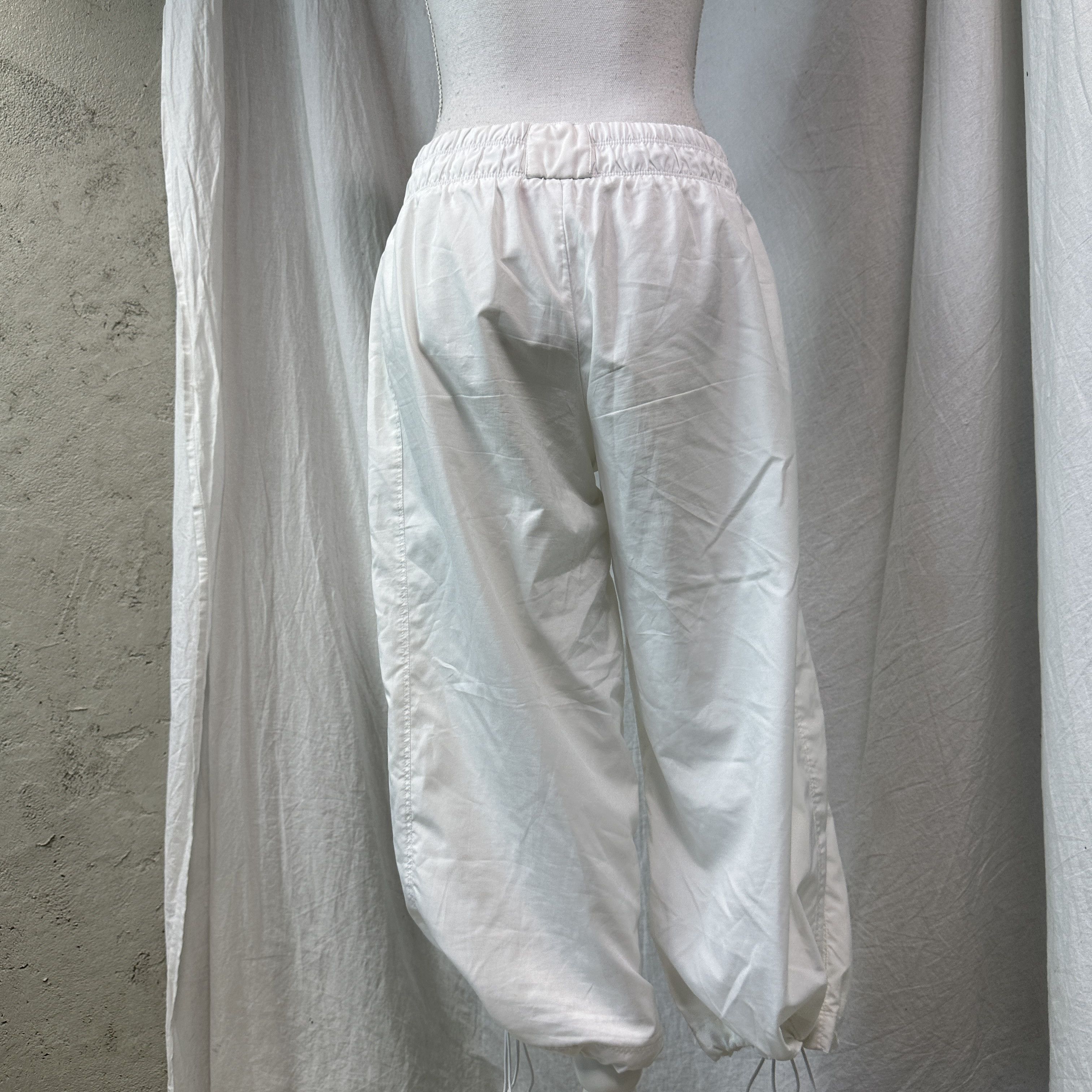 Puma Vintage Sporty Puma Capri Parachute Sweatpants 00s Size 27" / US 4 / IT 40 - 9 Thumbnail